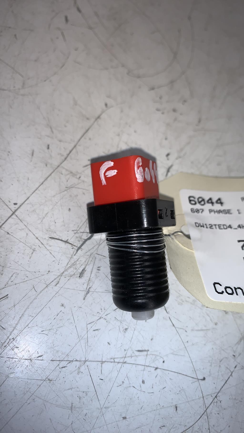 Contacteur feu stop PEUGEOT 607 PHASE 1 Diesel - 1