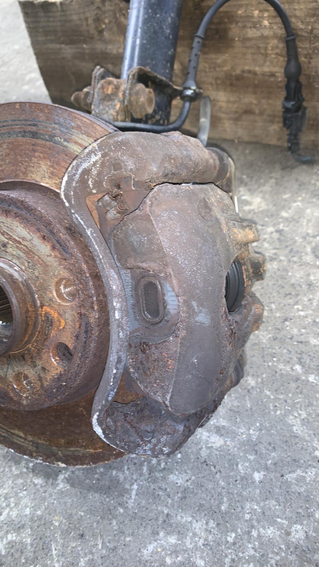Etrier avant droit (freinage) OPEL CORSA C PHASE 2 Essence - 1