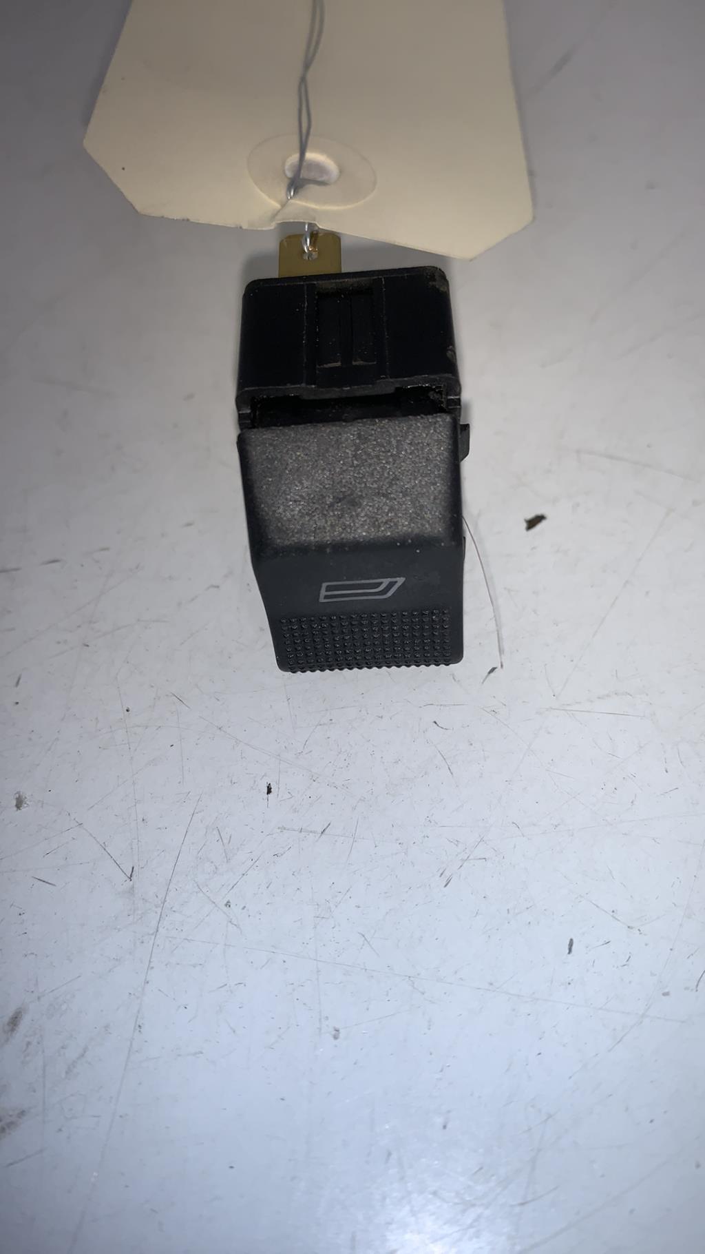 Interrupteur de leve vitre AUDI A4 1 PHASE 1 Diesel - 1