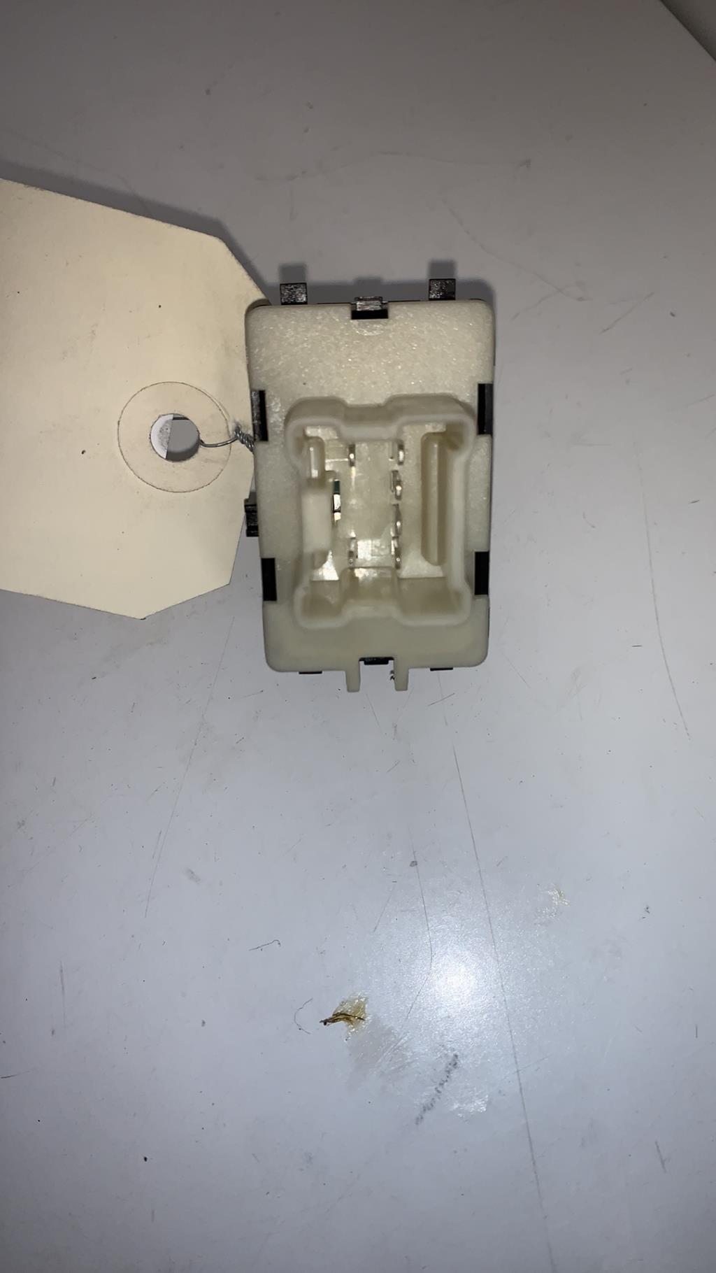 Interrupteur de leve vitre avant droit RENAULT CLIO 4 PHASE 1 Diesel - 1