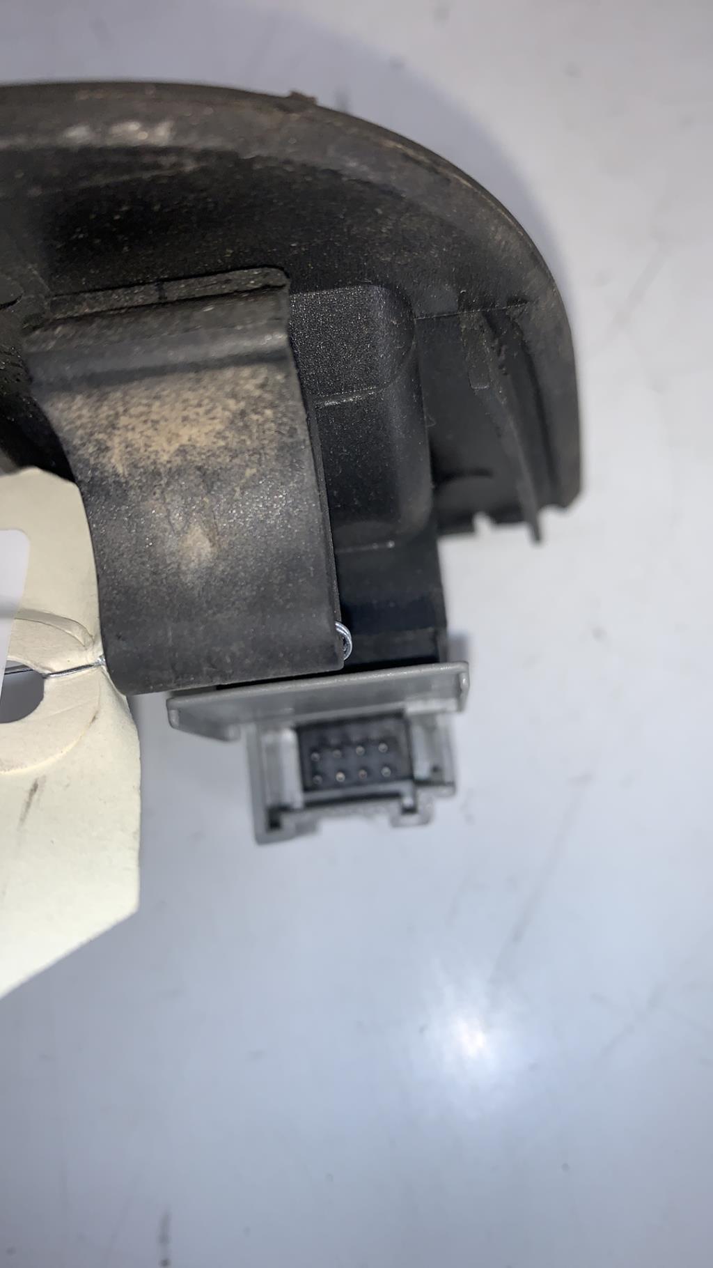 Interrupteur de leve vitre avant droit AUDI A6 2 AVANT PHASE 2 BREAK Diesel - 1