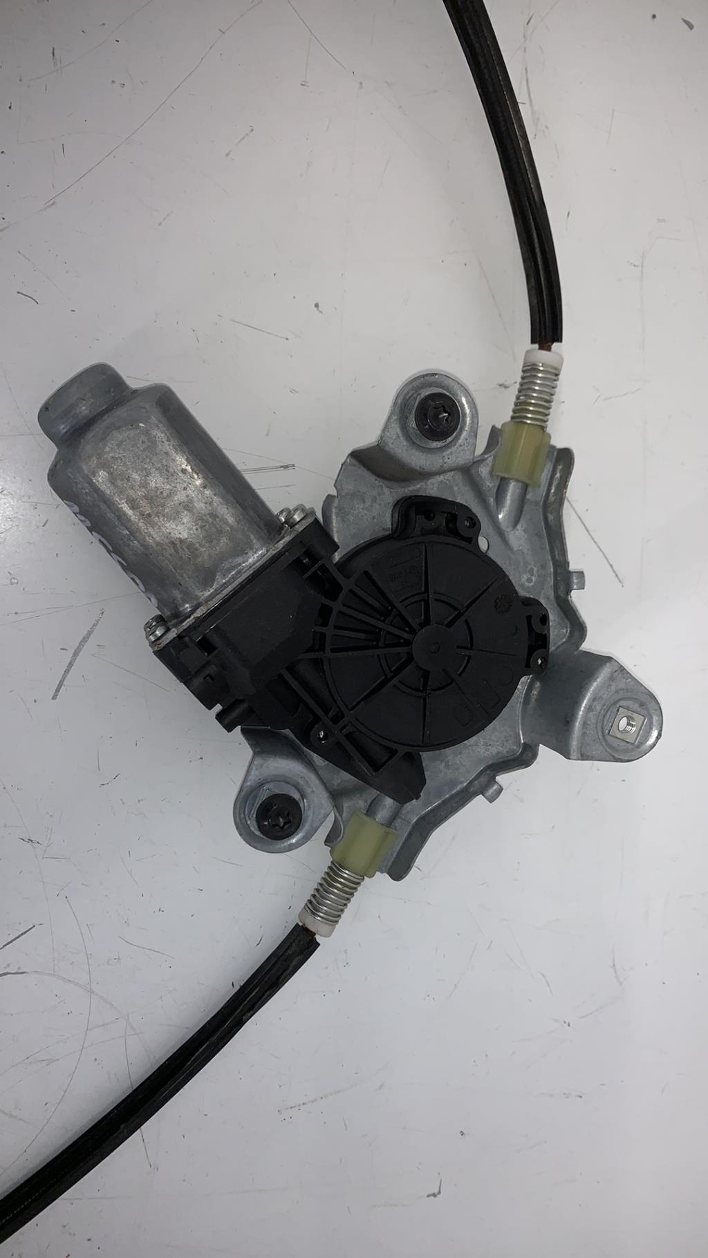 Leve vitre electrique avant droit RENAULT TWINGO 2 PHASE 2 Diesel - 1