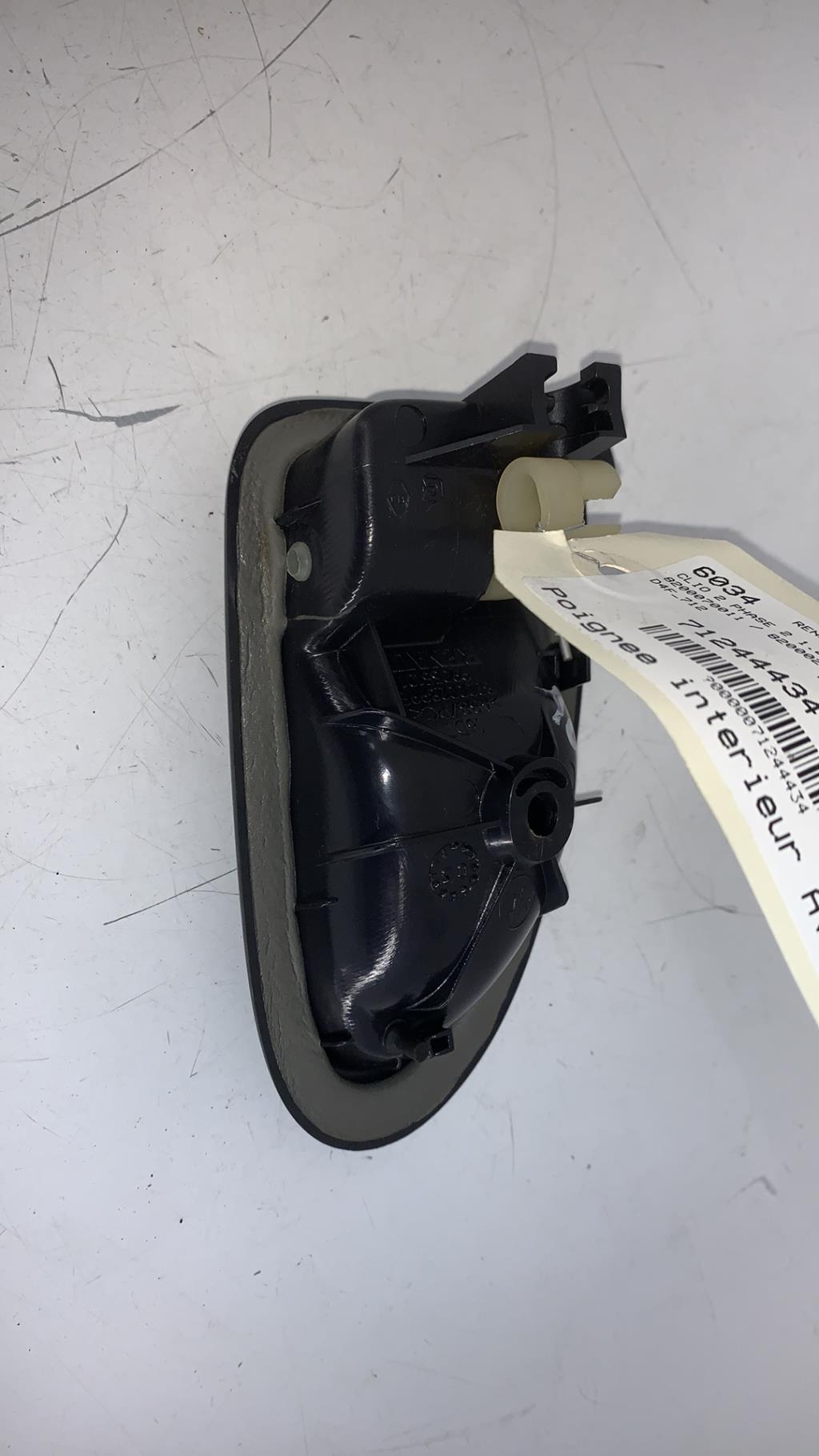 Poignee interieur avant droit RENAULT CLIO 2 PHASE 2 Essence - 1