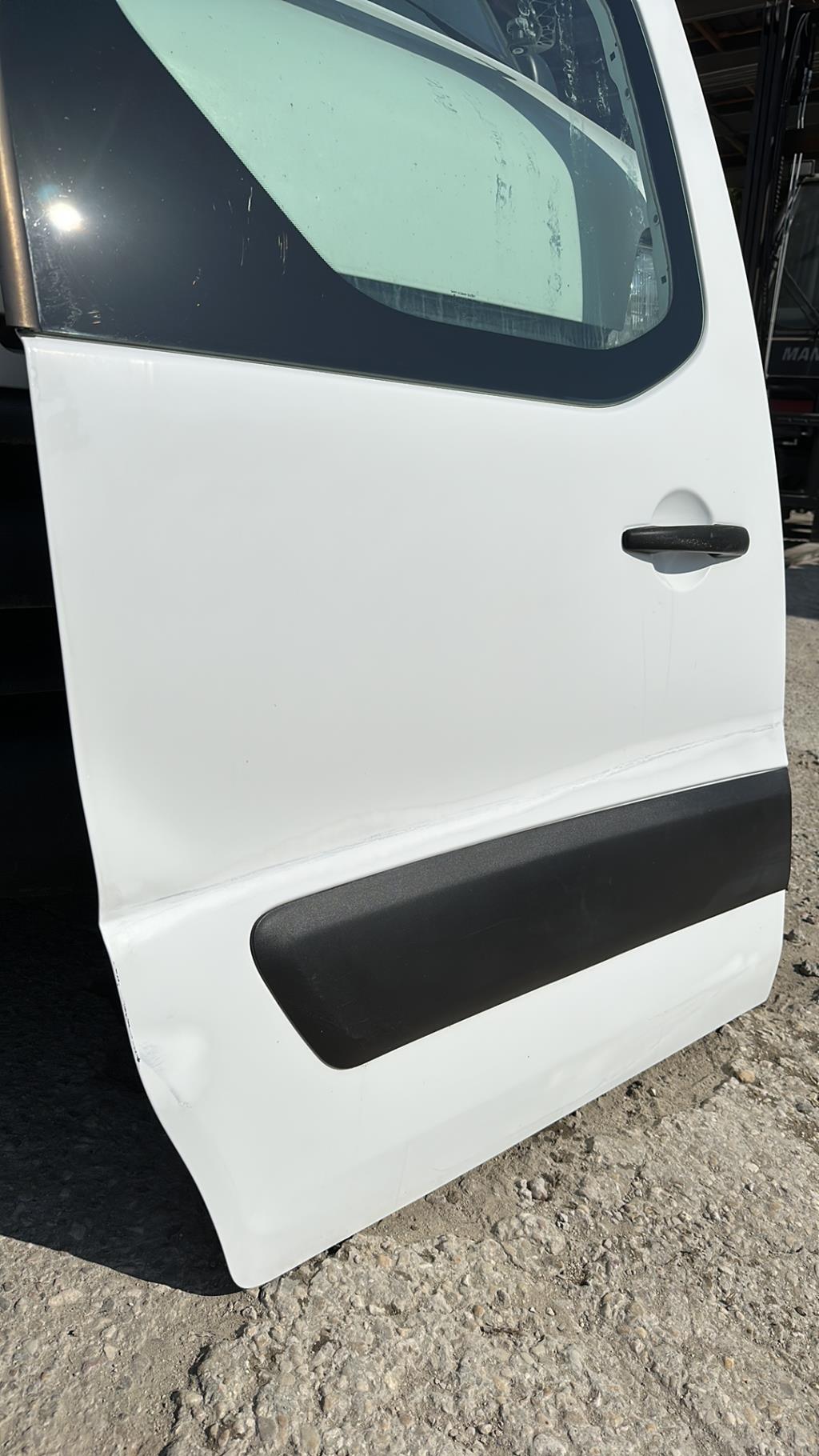 Porte laterale droit PEUGEOT PARTNER 2 PHASE 1 Diesel - 1