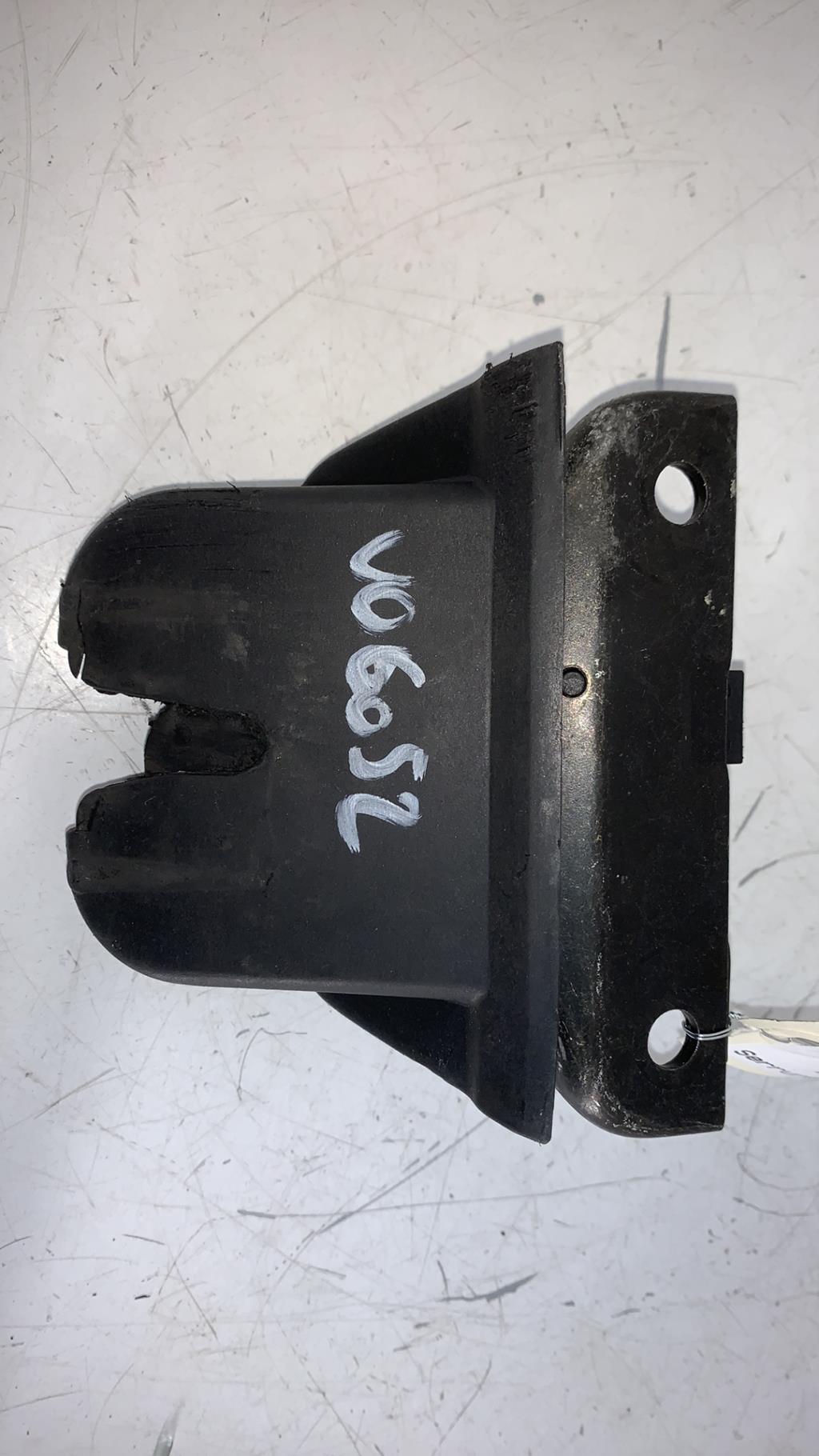 Serrure de hayon AUDI A6 2 AVANT PHASE 2 BREAK Diesel - 1