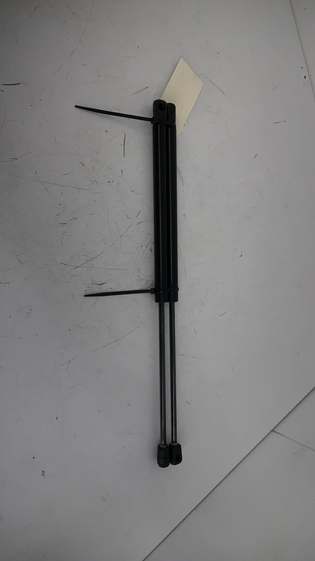 Verin de coffre OPEL CORSA C PHASE 2 Essence - 1