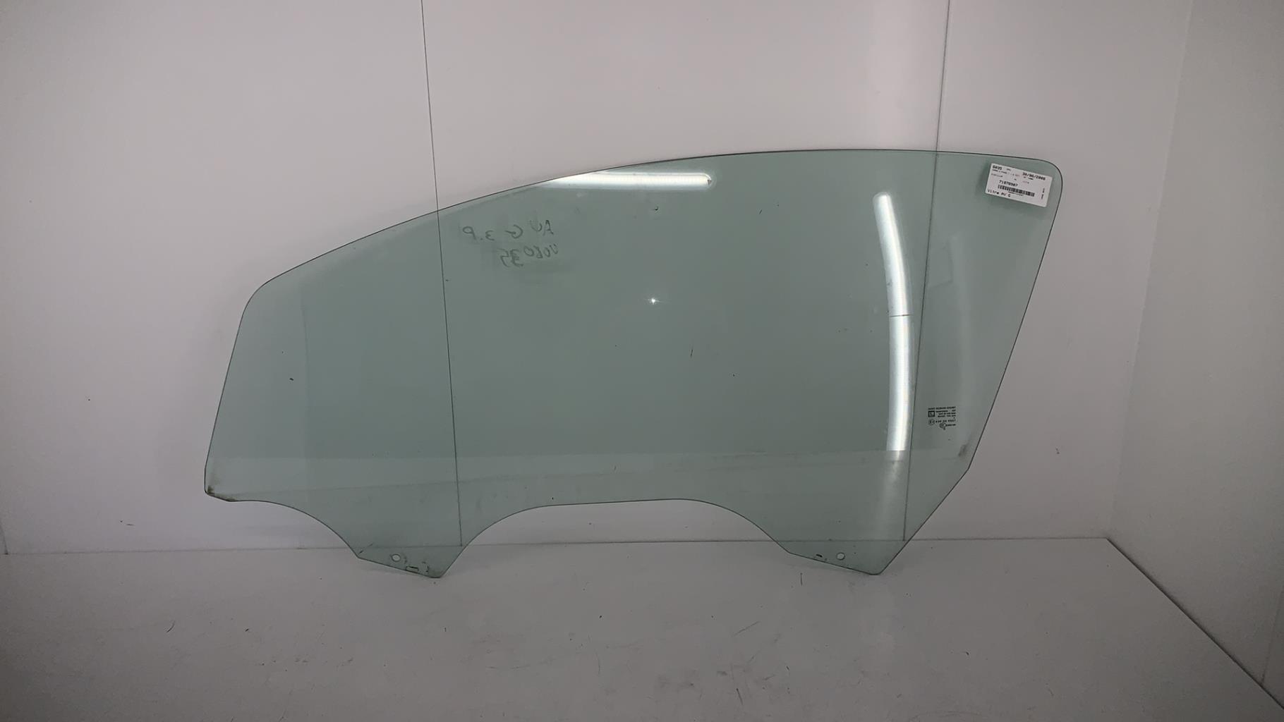 Vitre avant gauche OPEL CORSA D PHASE 1 Diesel - 1