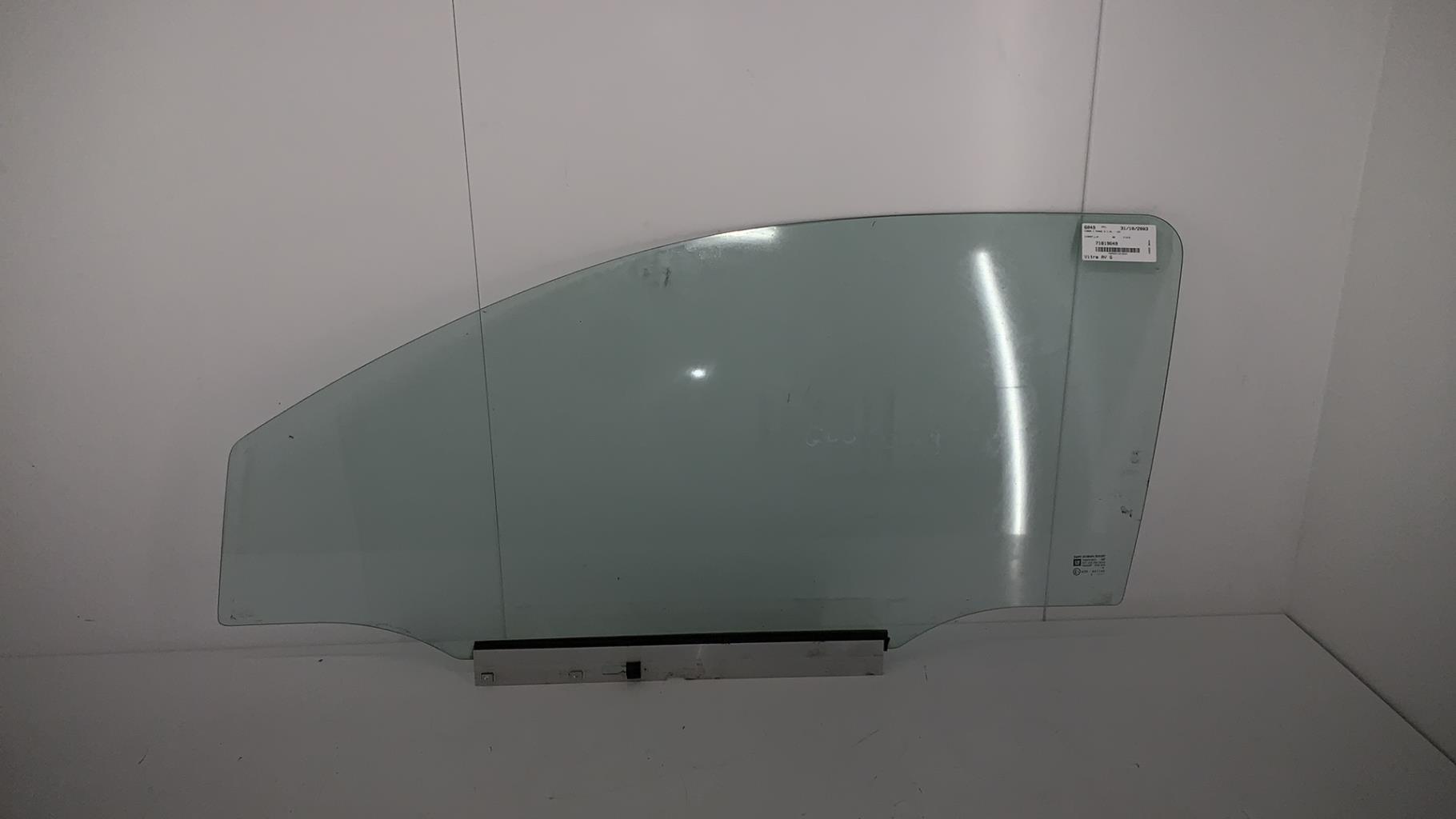 Vitre avant gauche OPEL CORSA C PHASE 2 Essence - 1