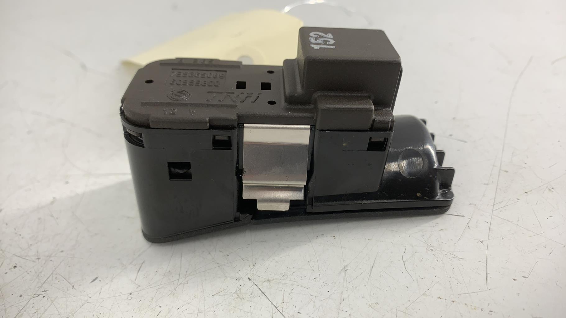 Bouton/Interrupteur ALFA ROMEO 147 PHASE 1 Diesel - 1