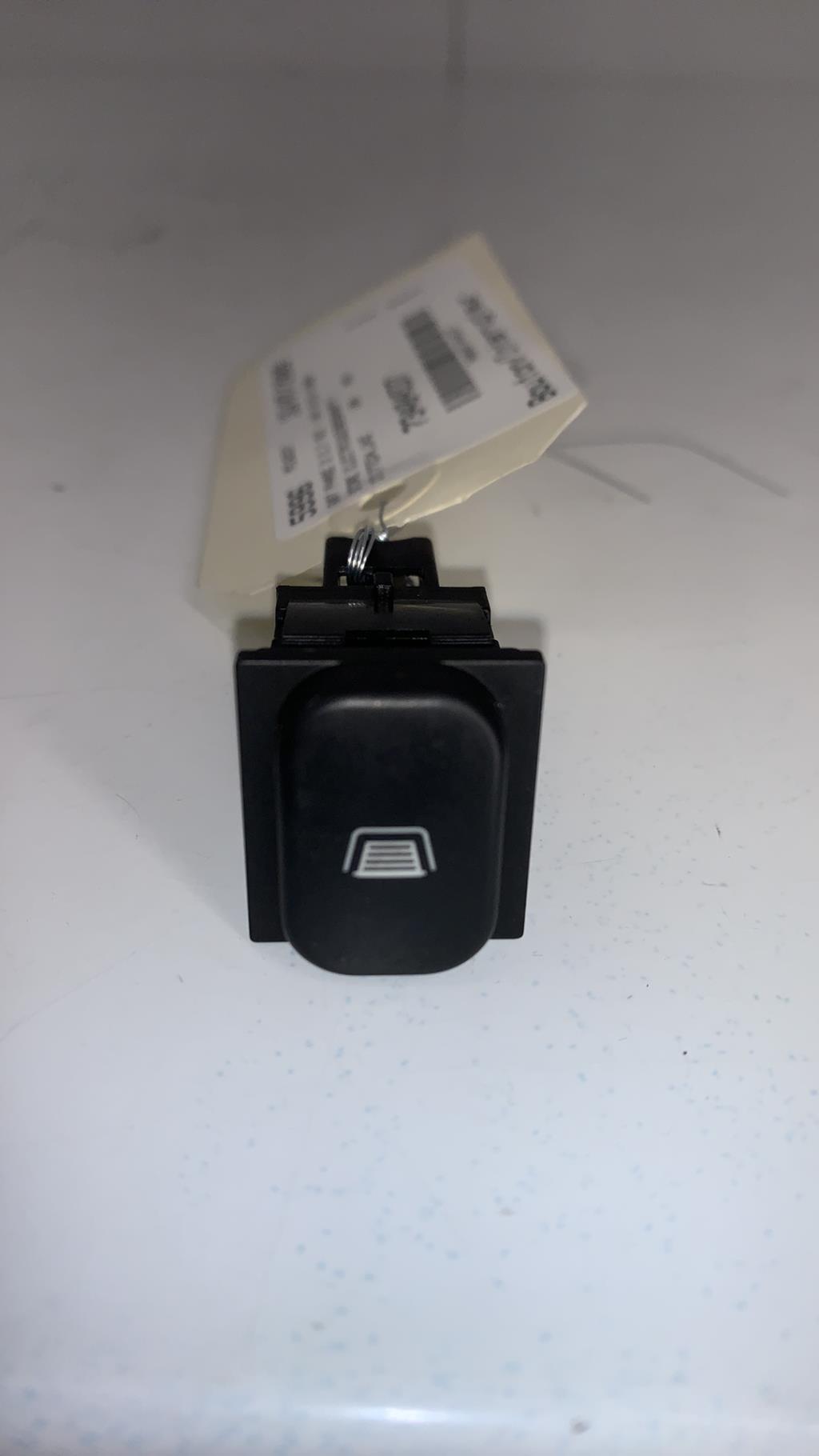 Bouton/Interrupteur PEUGEOT 607 PHASE 2 Diesel - 1