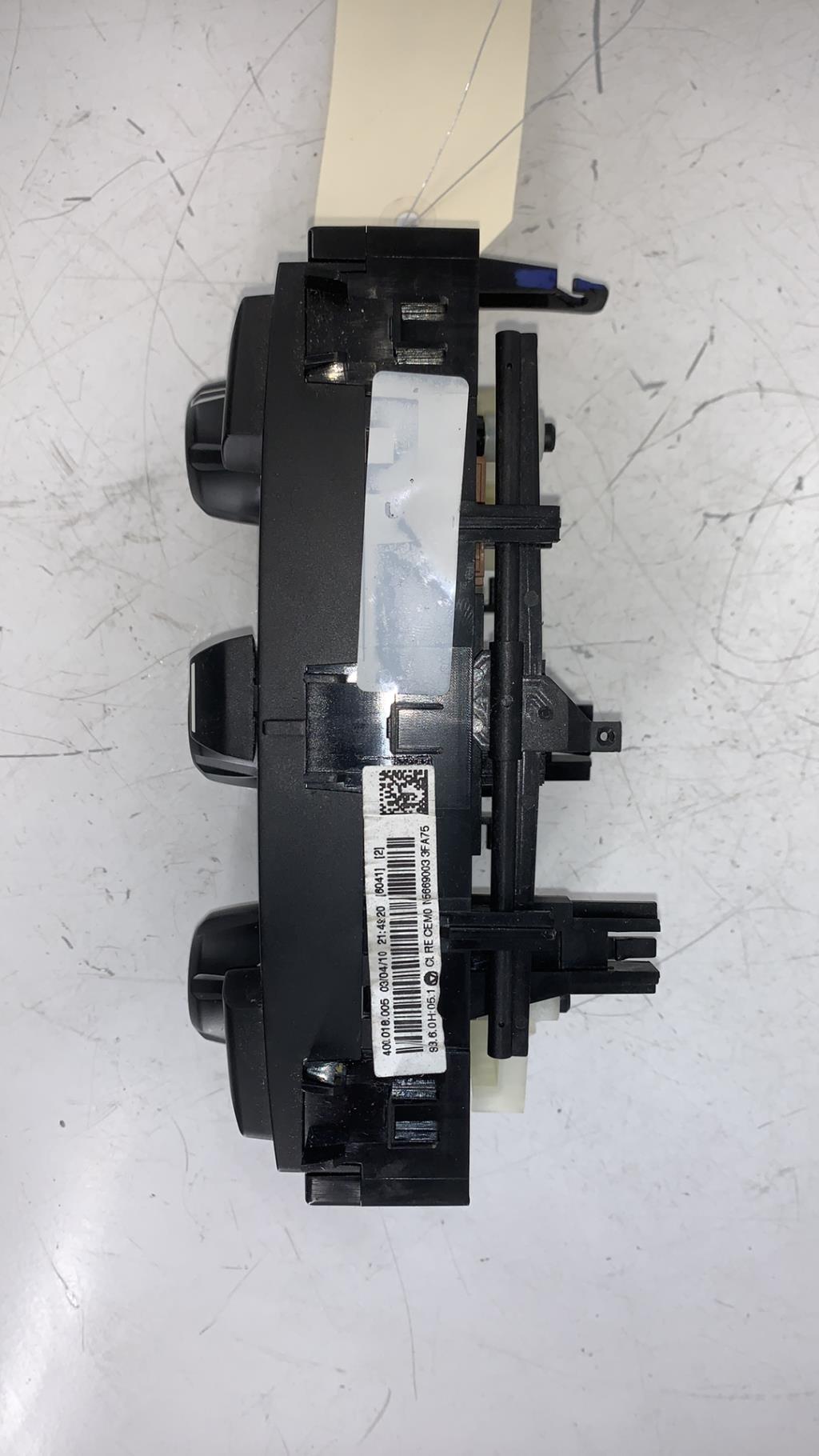 Commande chauffage CITROEN C3 2 PHASE 1 Essence - 1