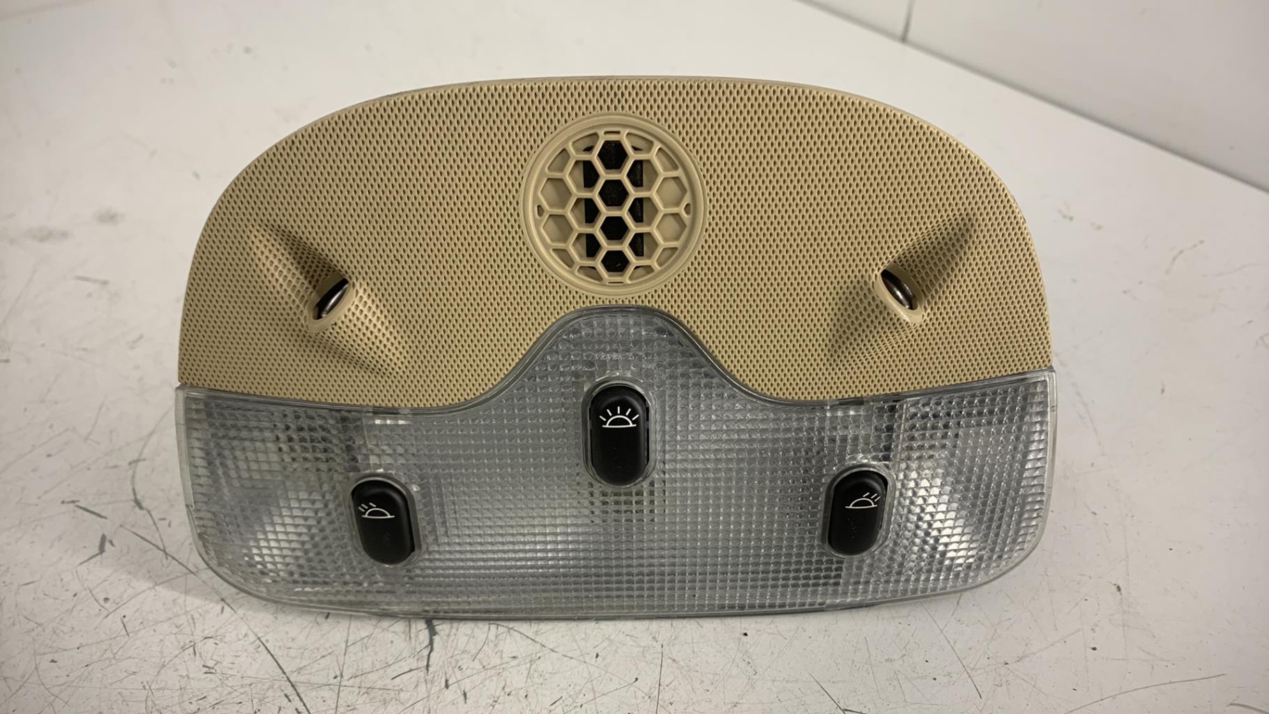 Eclairage de plafonnier PEUGEOT 607 PHASE 2 Diesel - 1