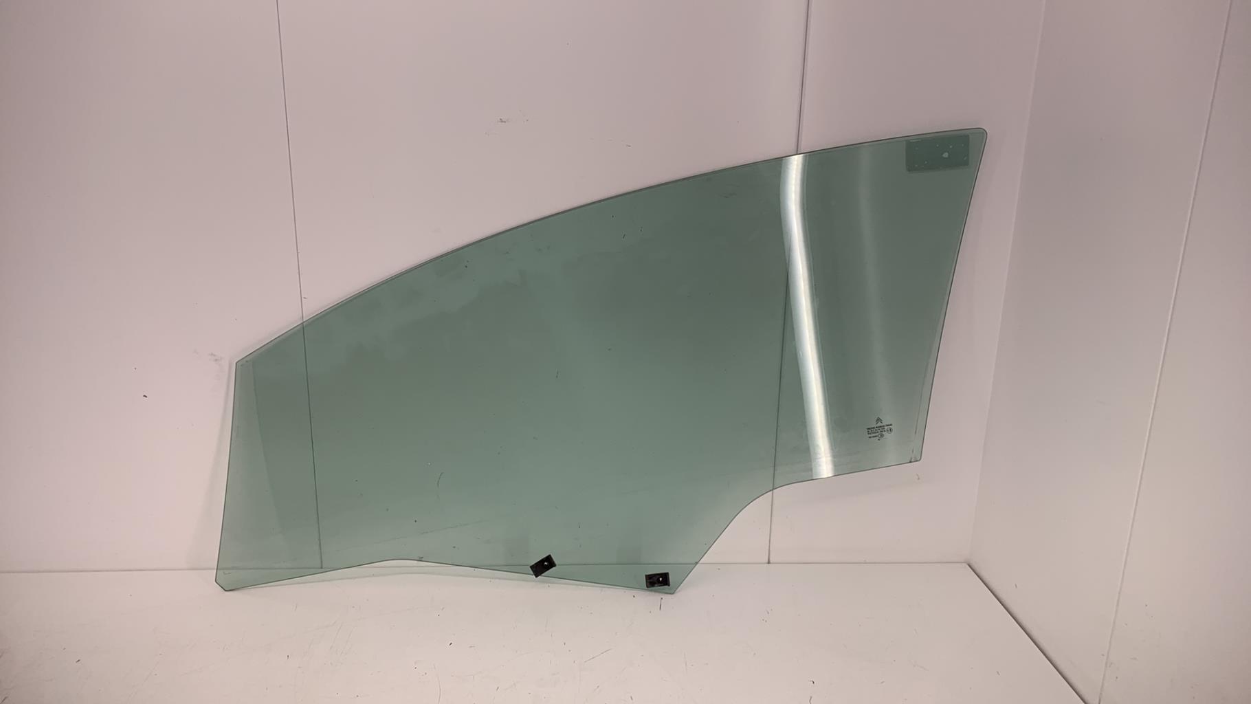 Vitre avant droit CITROEN C4 1 PHASE 1 COUPE  - 1