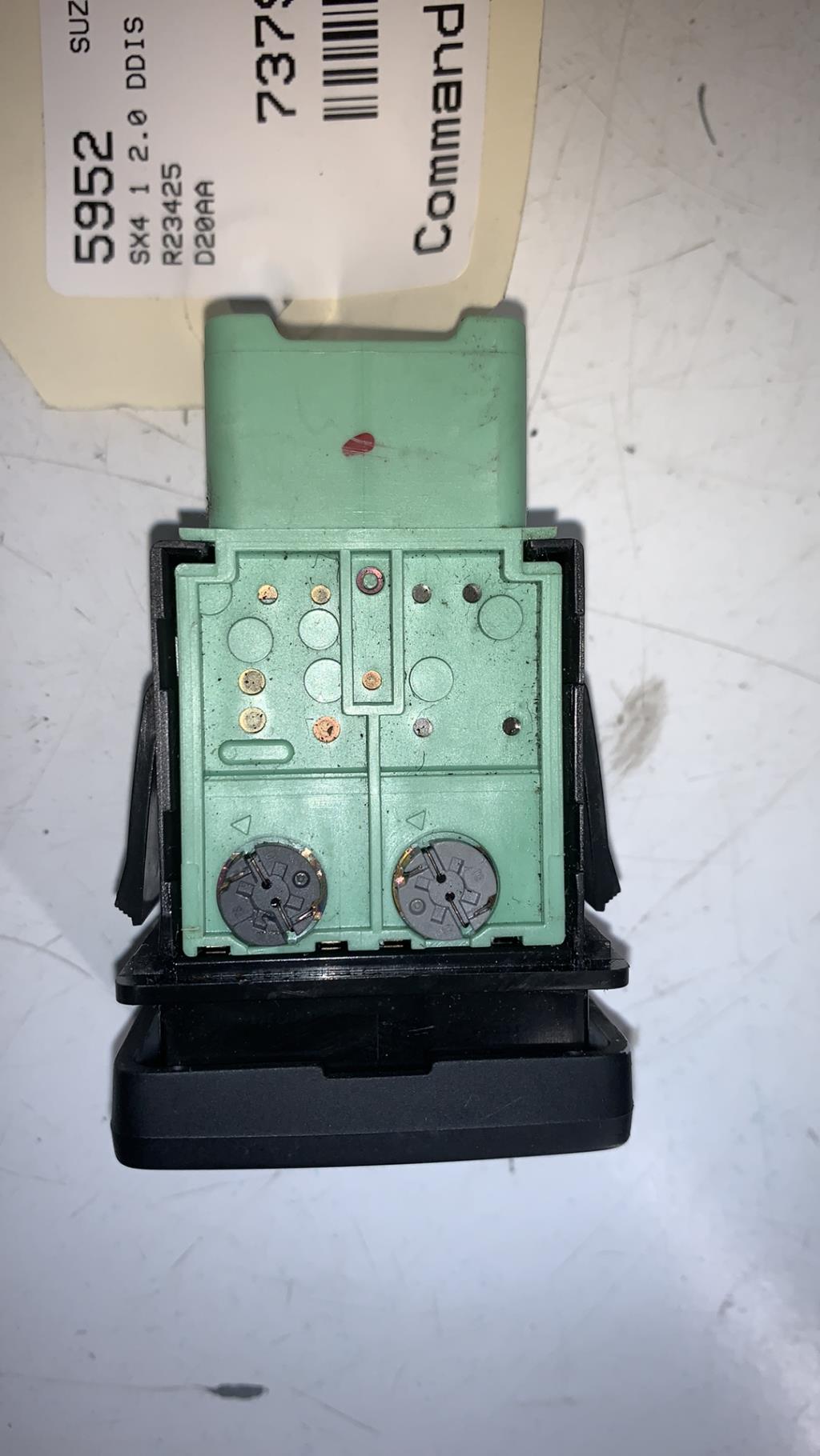 Commande anti brouillard arriere SUZUKI SX4 1 Diesel - 1