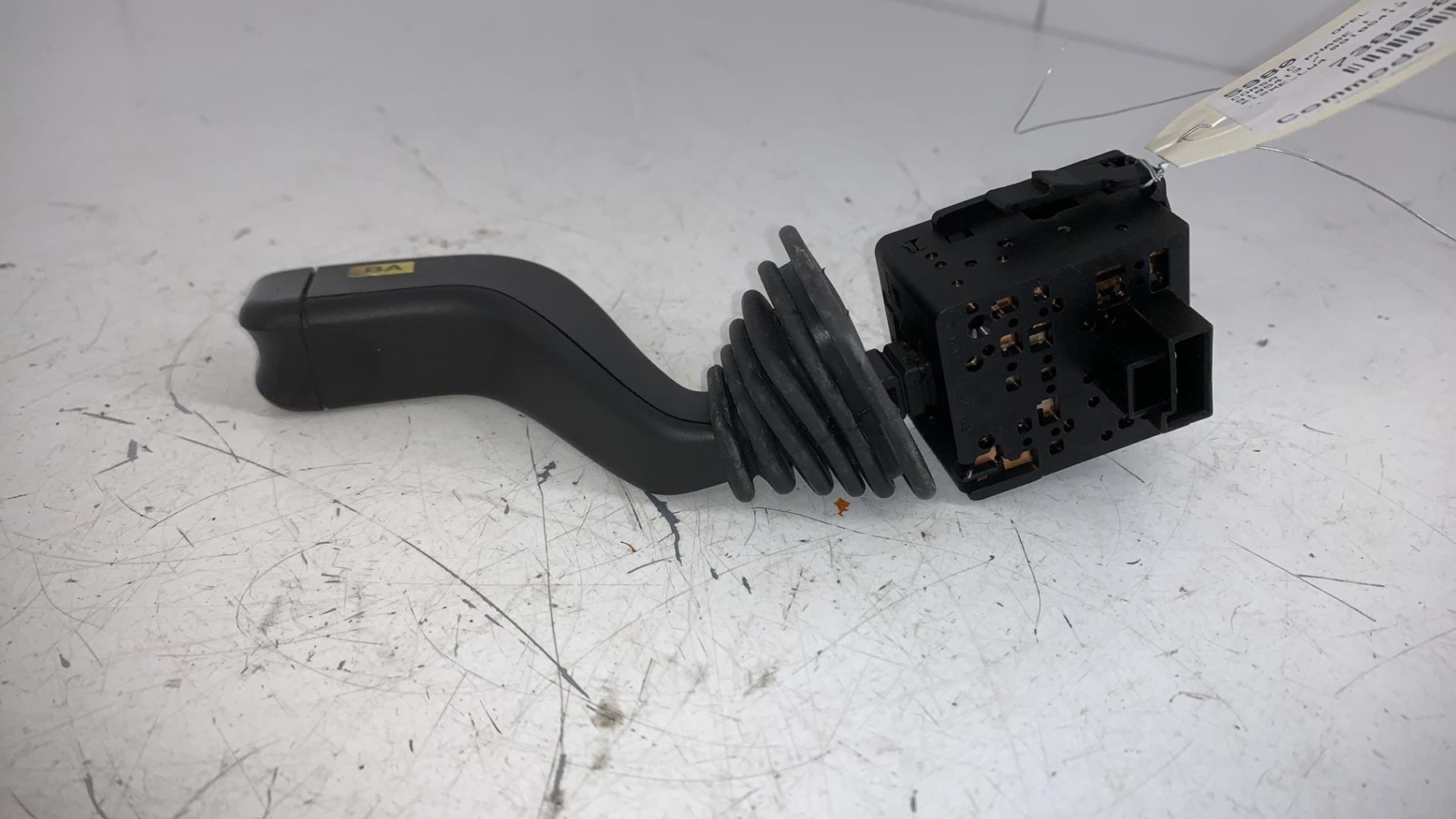 Commodo phare OPEL CORSA C PHASE 1 Essence - 1