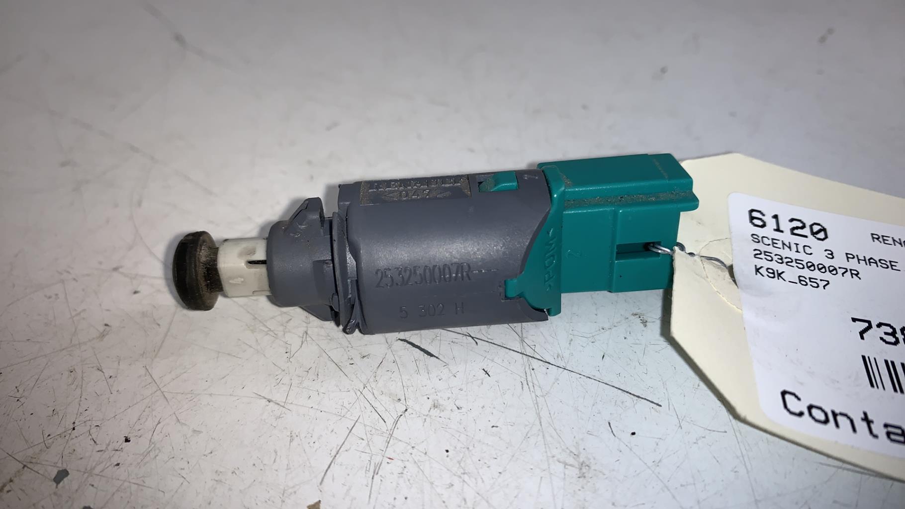 Contacteur feu stop RENAULT SCENIC 3 PHASE 3 Diesel - 1