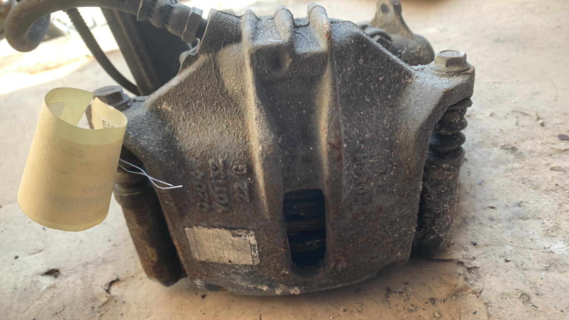 Etrier avant droit (freinage) CITROEN C3 2 PHASE 1 Essence - 1