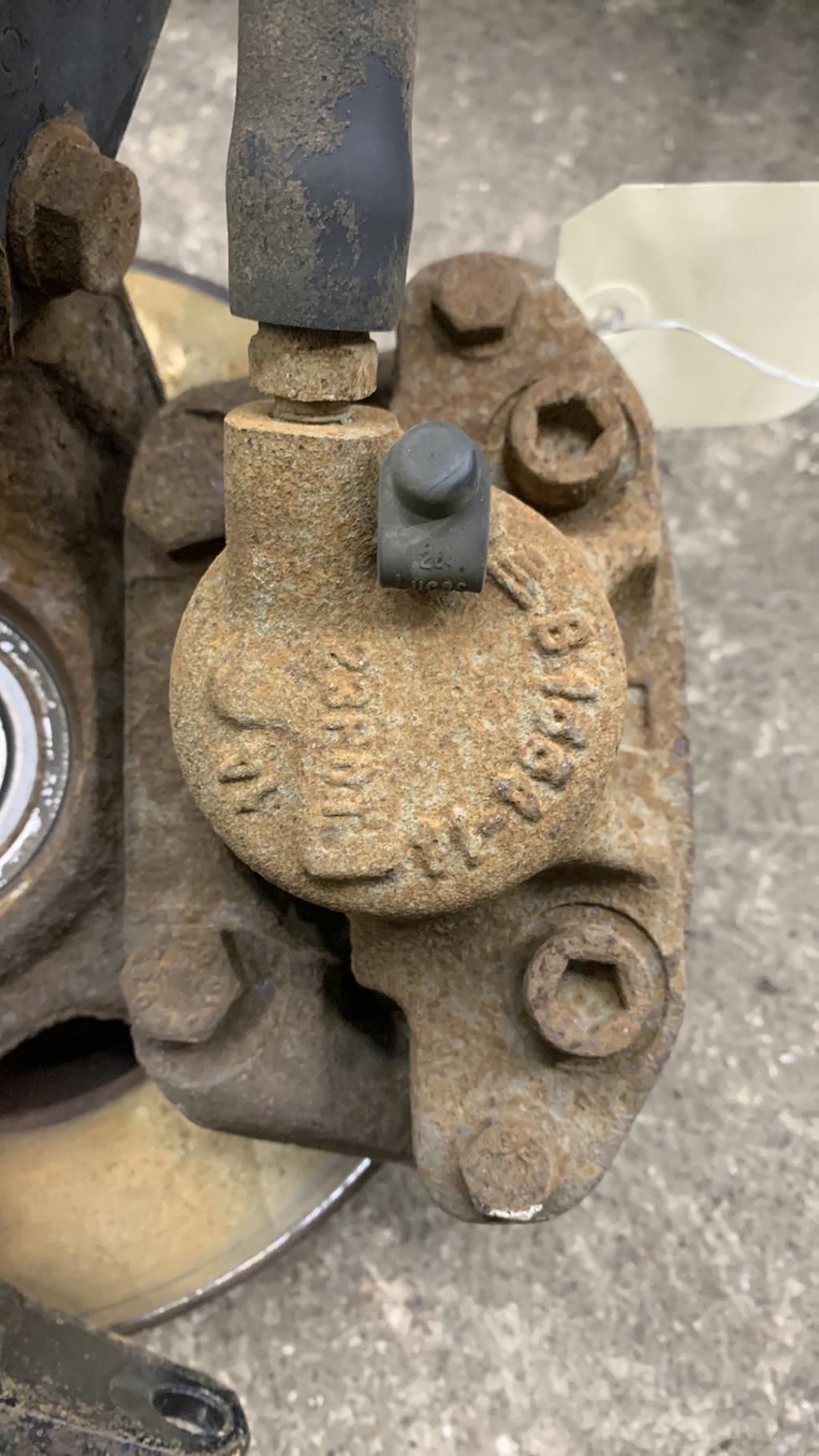 Etrier avant gauche (freinage) RENAULT CLIO 2 PHASE 1 Diesel - 1