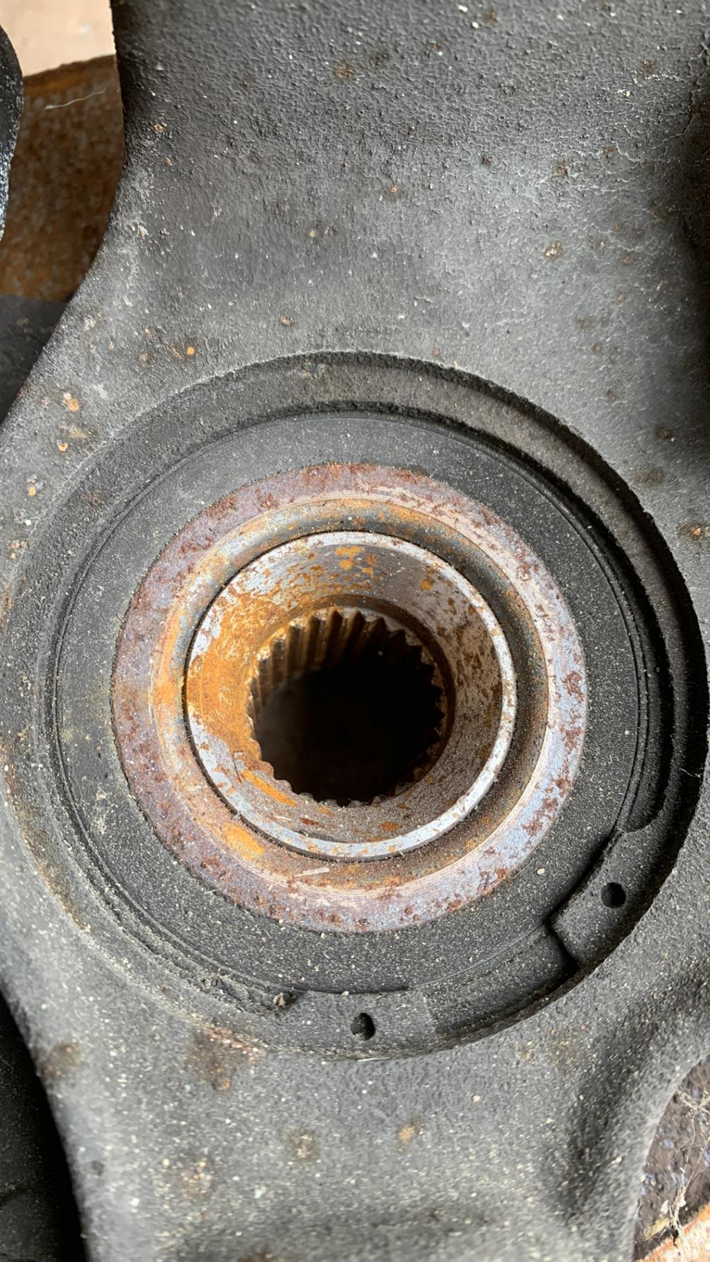 Moyeu avant droit PEUGEOT 406 PHASE 2 Essence - 1