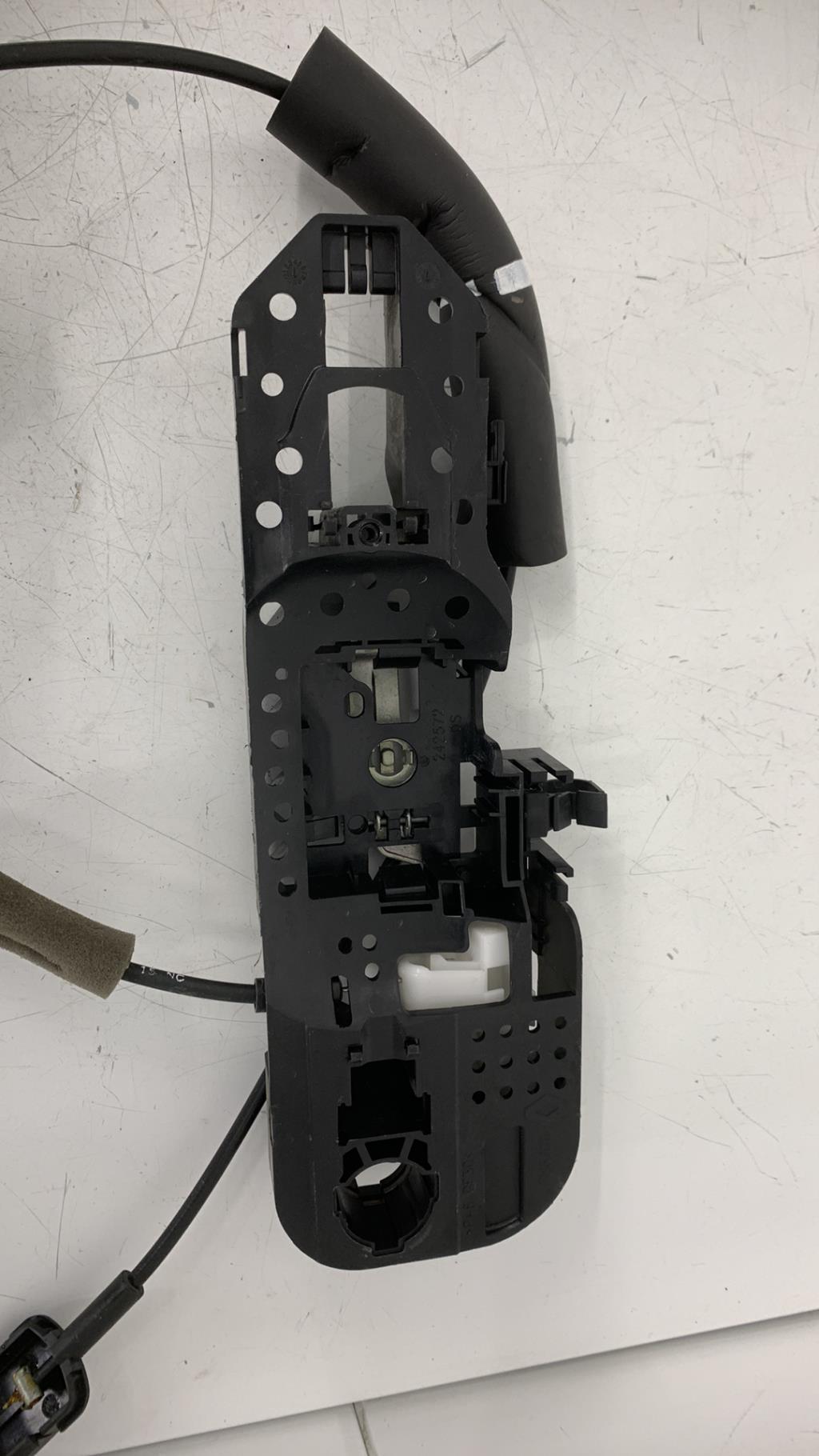 Serrure arriere droit RENAULT SCENIC 3 PHASE 3 Diesel - 1