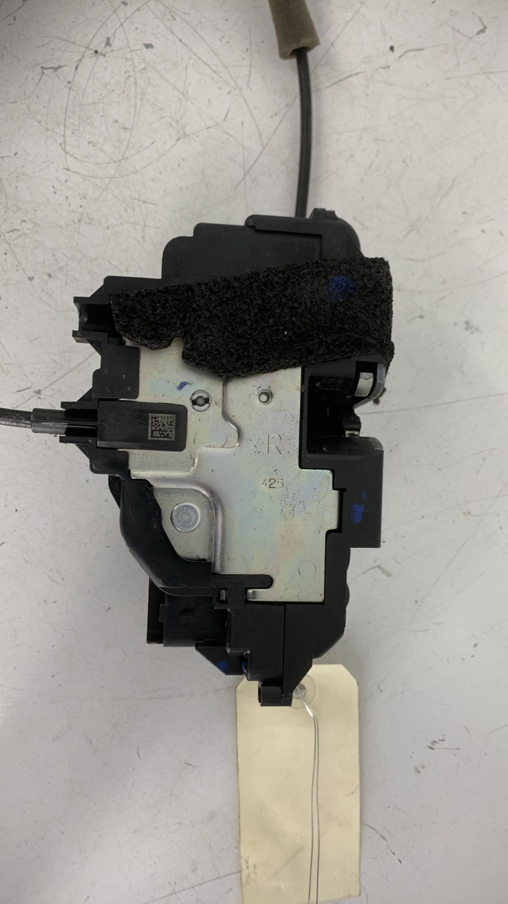 Serrure avant droit RENAULT SCENIC 3 PHASE 3 Diesel - 1