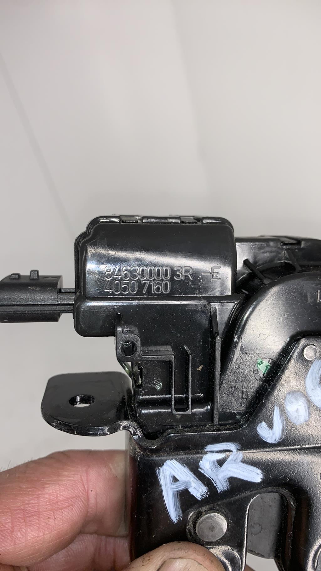 Serrure de hayon RENAULT SCENIC 3 PHASE 3 Diesel - 1