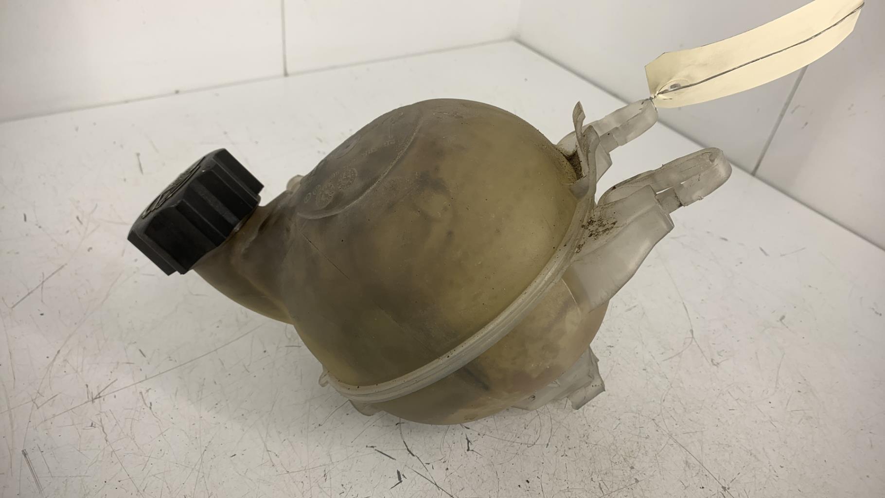 Vase d'expansion CITROEN C2 PHASE 1 Essence - 1