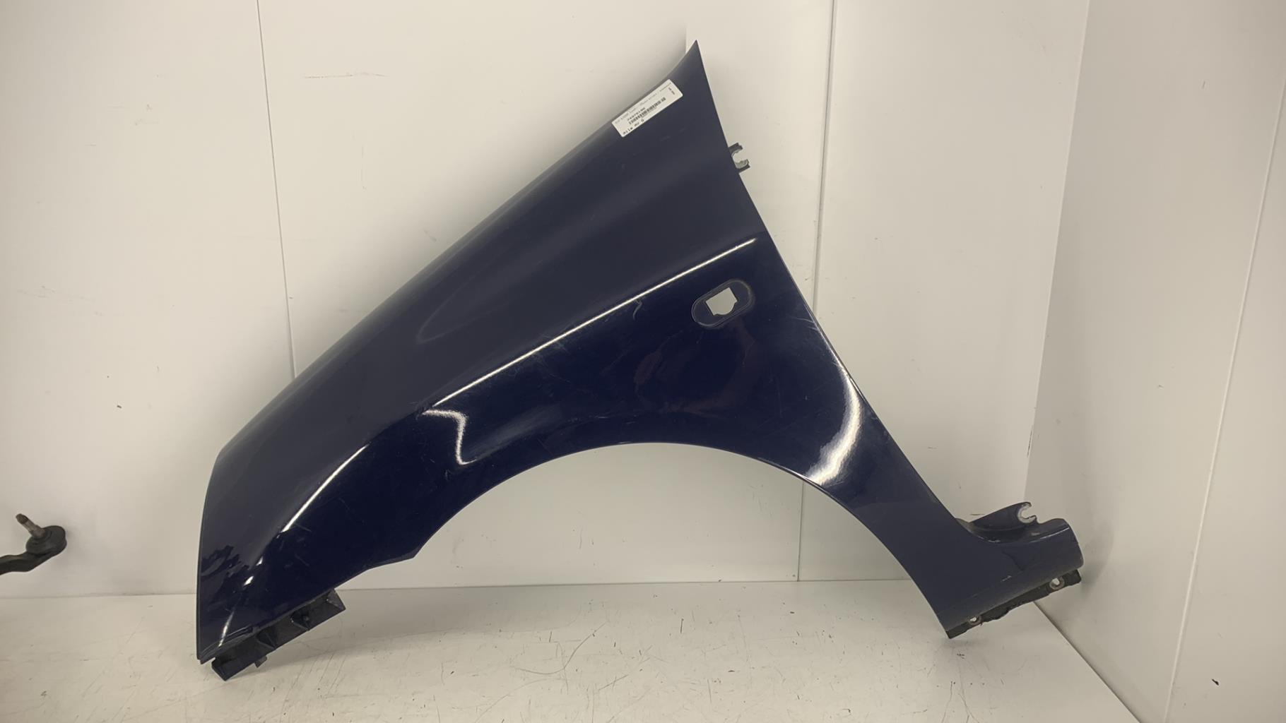 Aile avant gauche RENAULT CLIO 2 PHASE 2  - 1