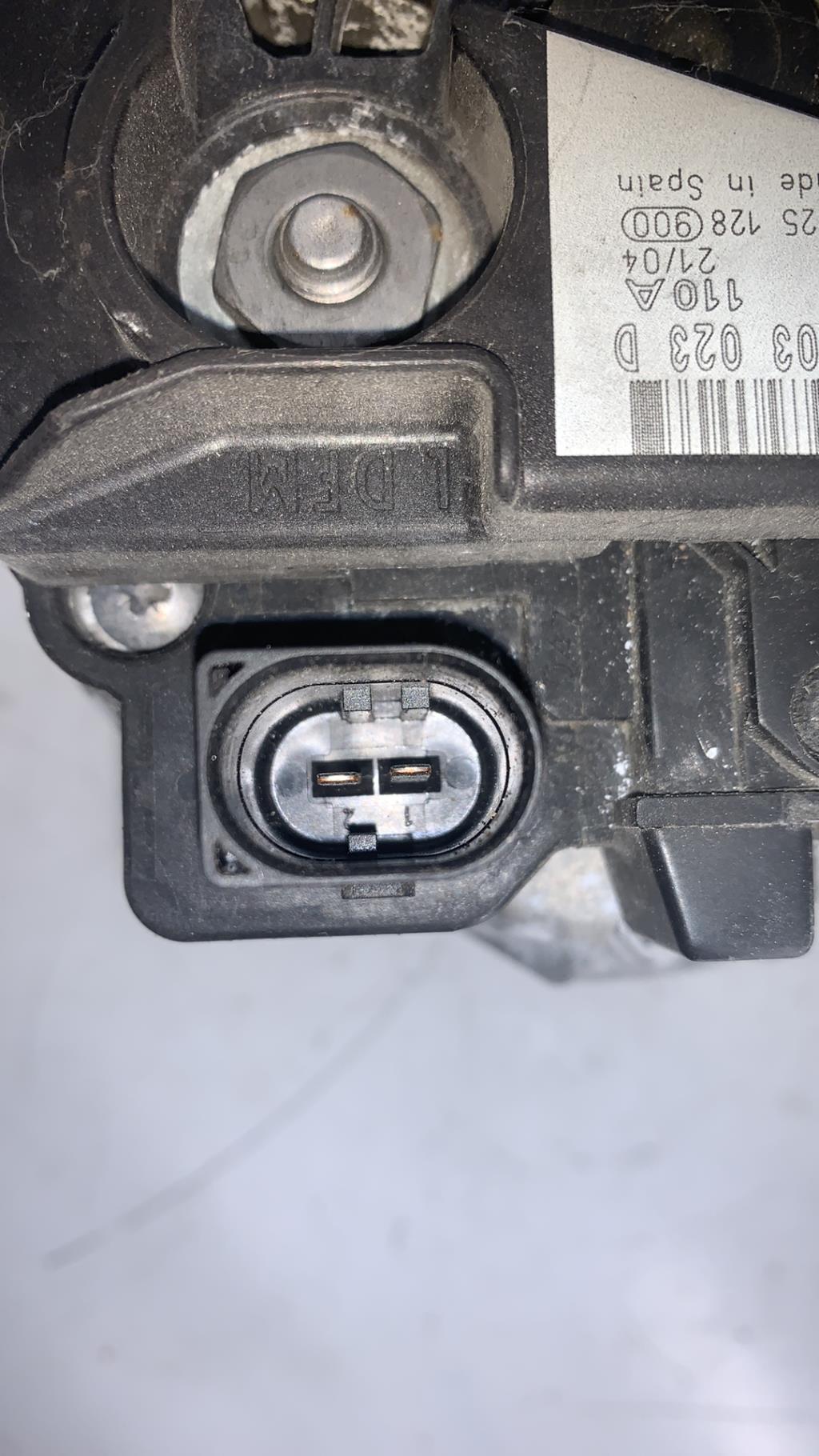 Alternateur VOLKSWAGEN GOLF 5 Essence - 1