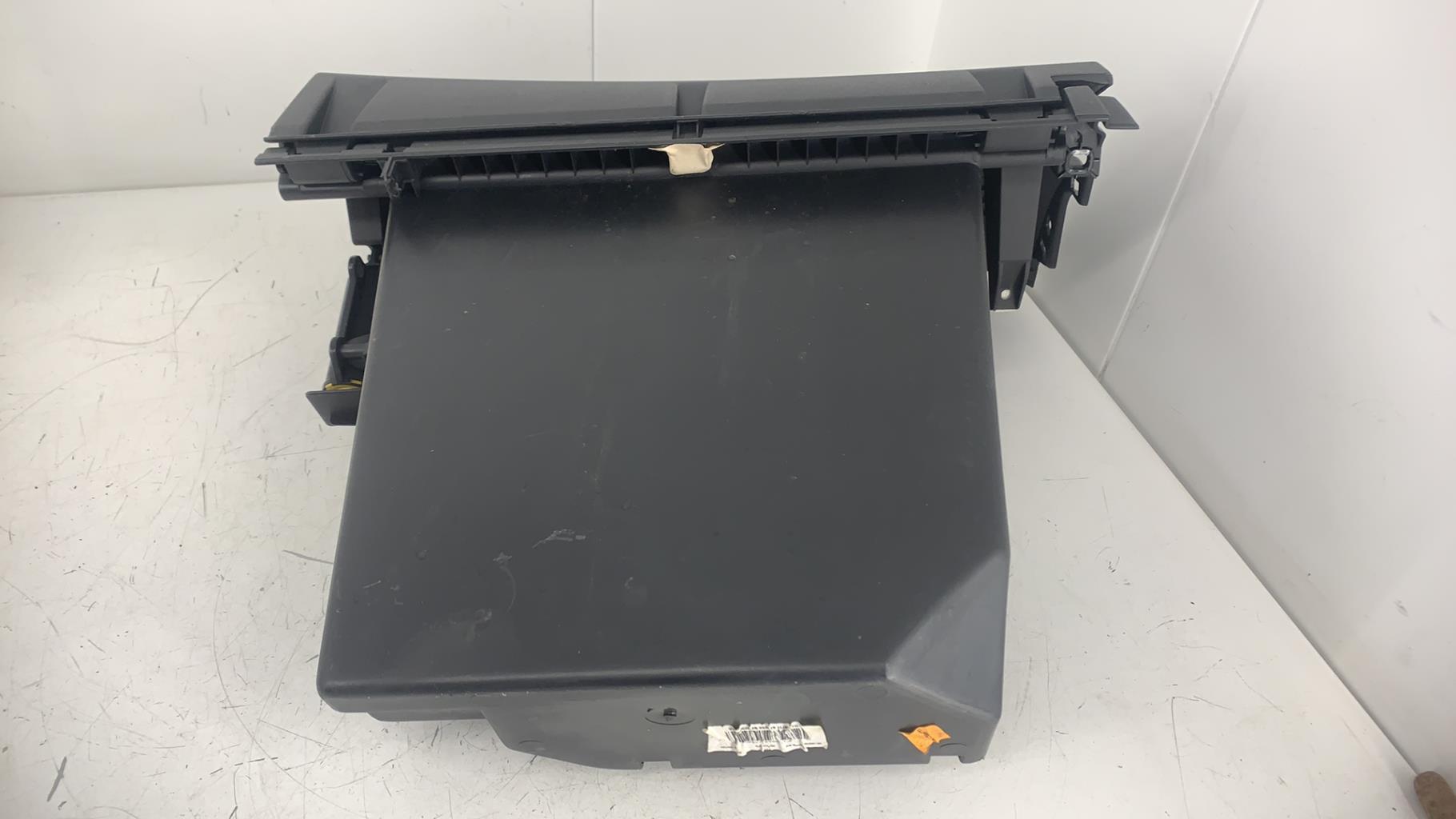 Boite a gants RENAULT LAGUNA 3 PHASE 1 Diesel - 1