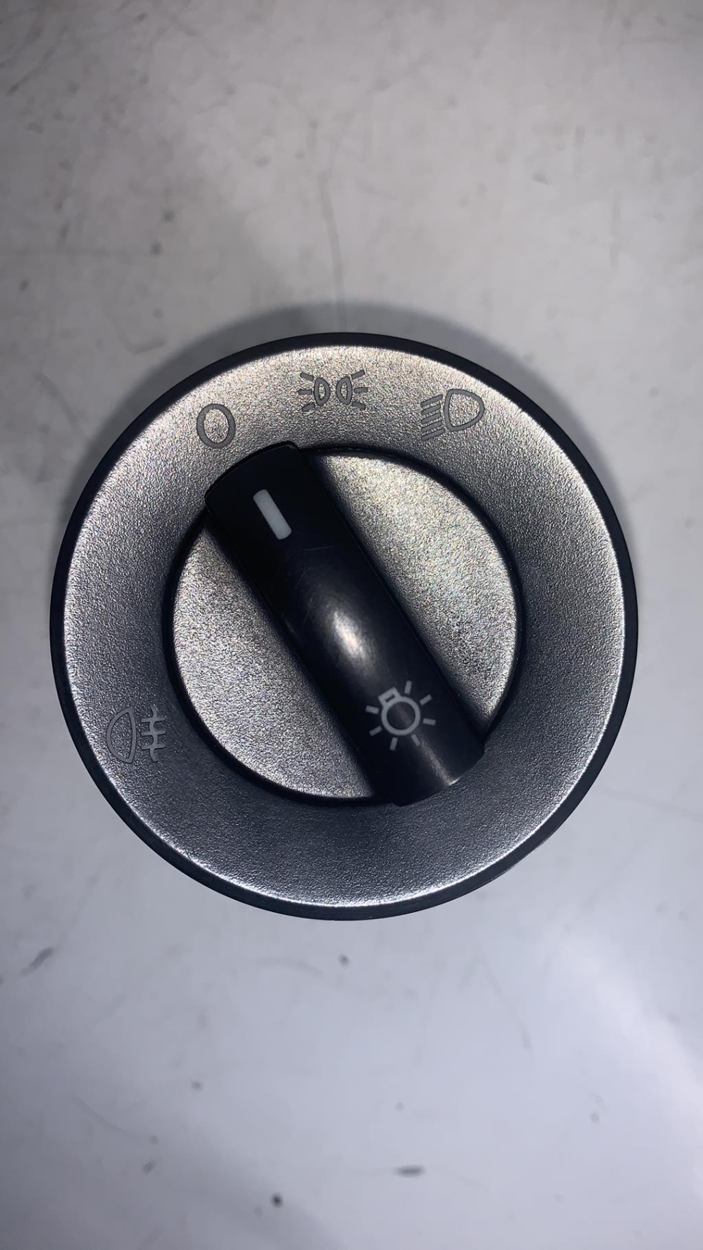 Commande de phare VOLKSWAGEN POLO 4 PHASE 1 Diesel - 1