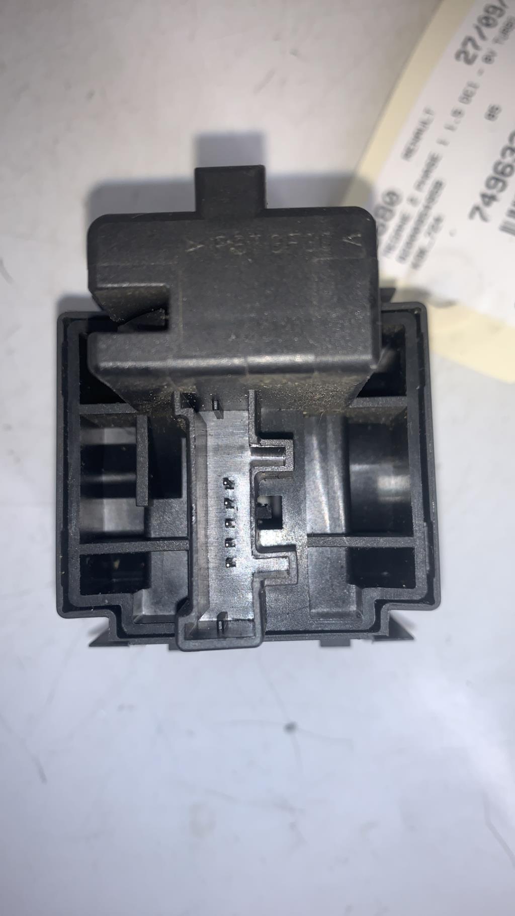 Commande de reglage hauteur de phare RENAULT MEGANE 2 PHASE 1 Diesel - 1