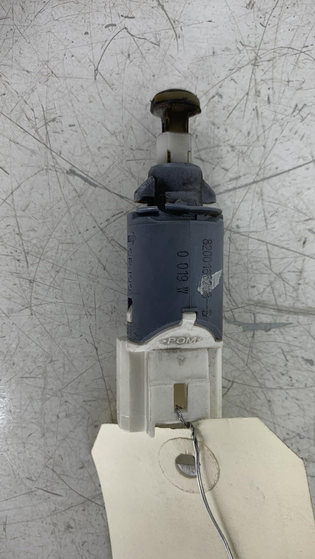 Contacteur feu stop RENAULT CLIO 3 PHASE 2 Diesel - 1