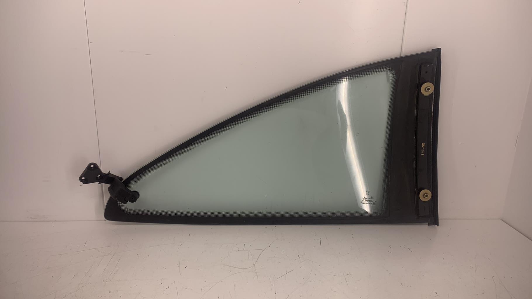 Custode arriere gauche PEUGEOT 406 COUPE Diesel - 1