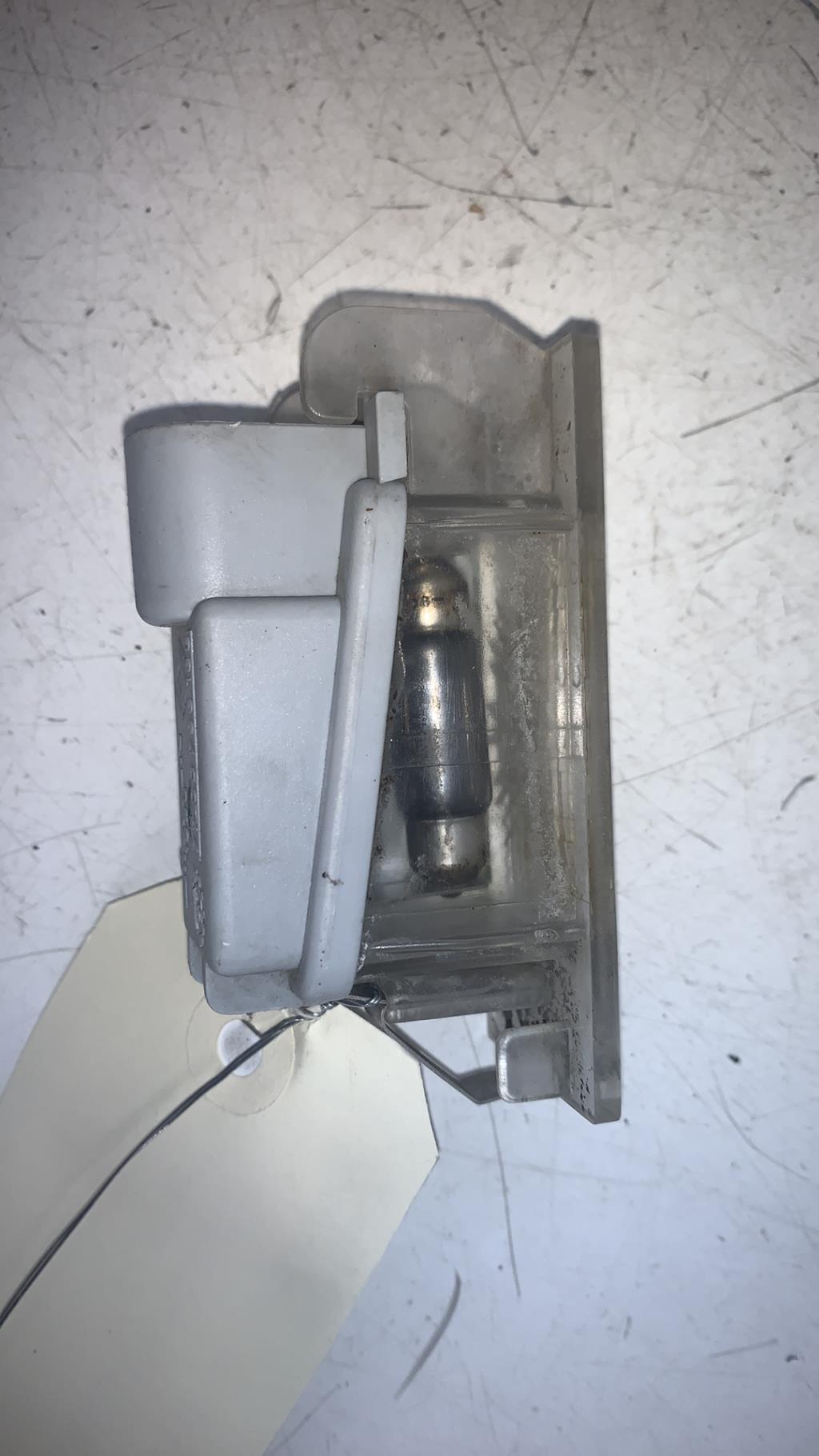 Eclairage de plaque RENAULT MEGANE 2 PHASE 1 Diesel - 1