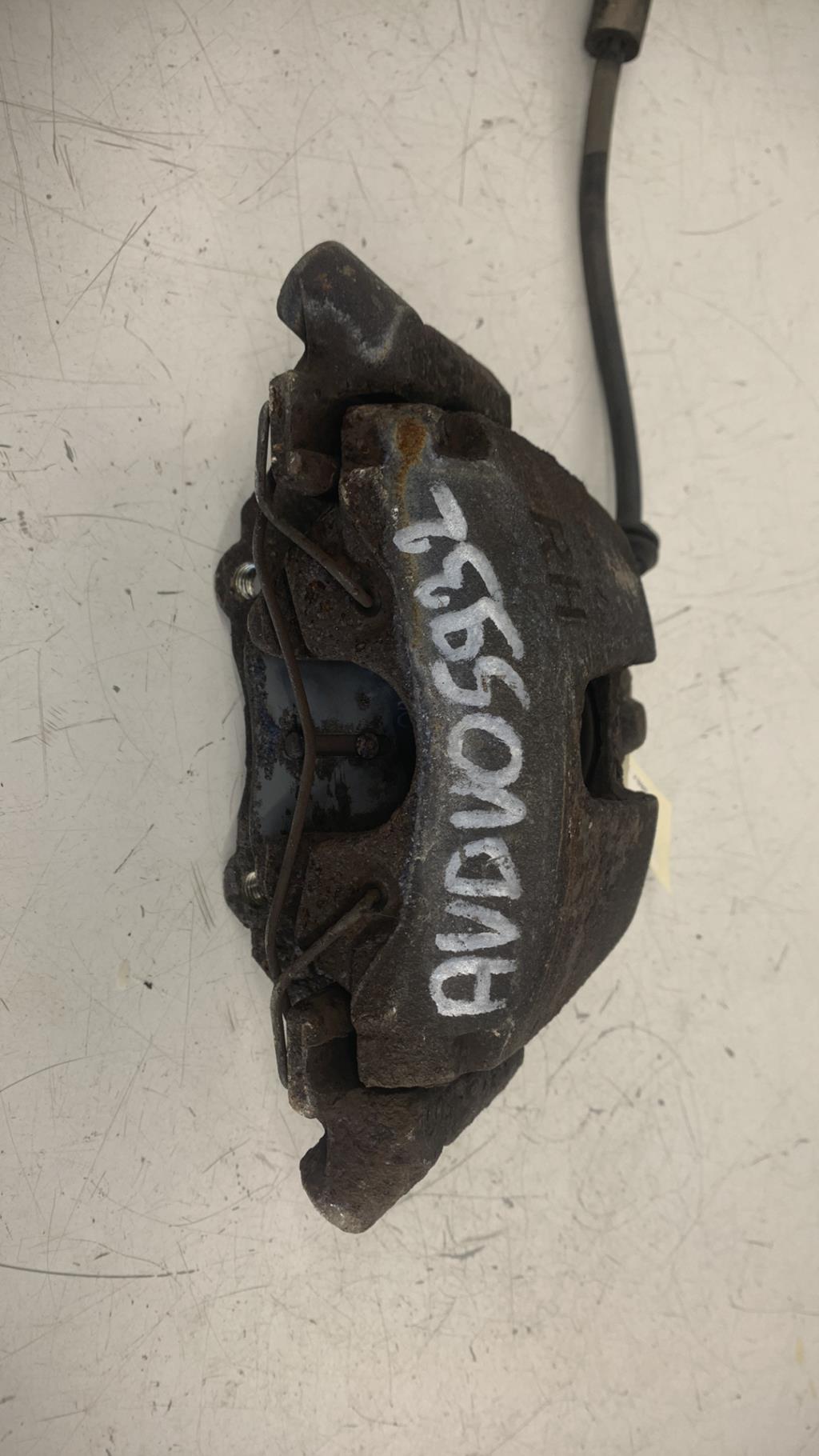 Etrier avant droit (freinage) FORD C-MAX 1 PHASE 1 Diesel - 1