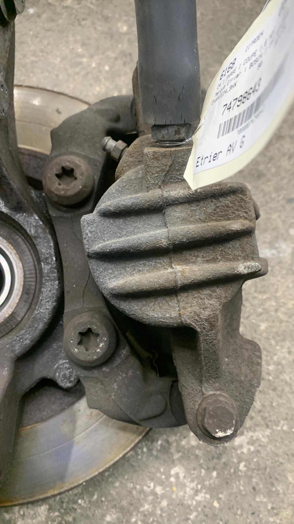 Etrier avant gauche (freinage) CITROEN C4 1 PHASE 1 COUPE Diesel - 1