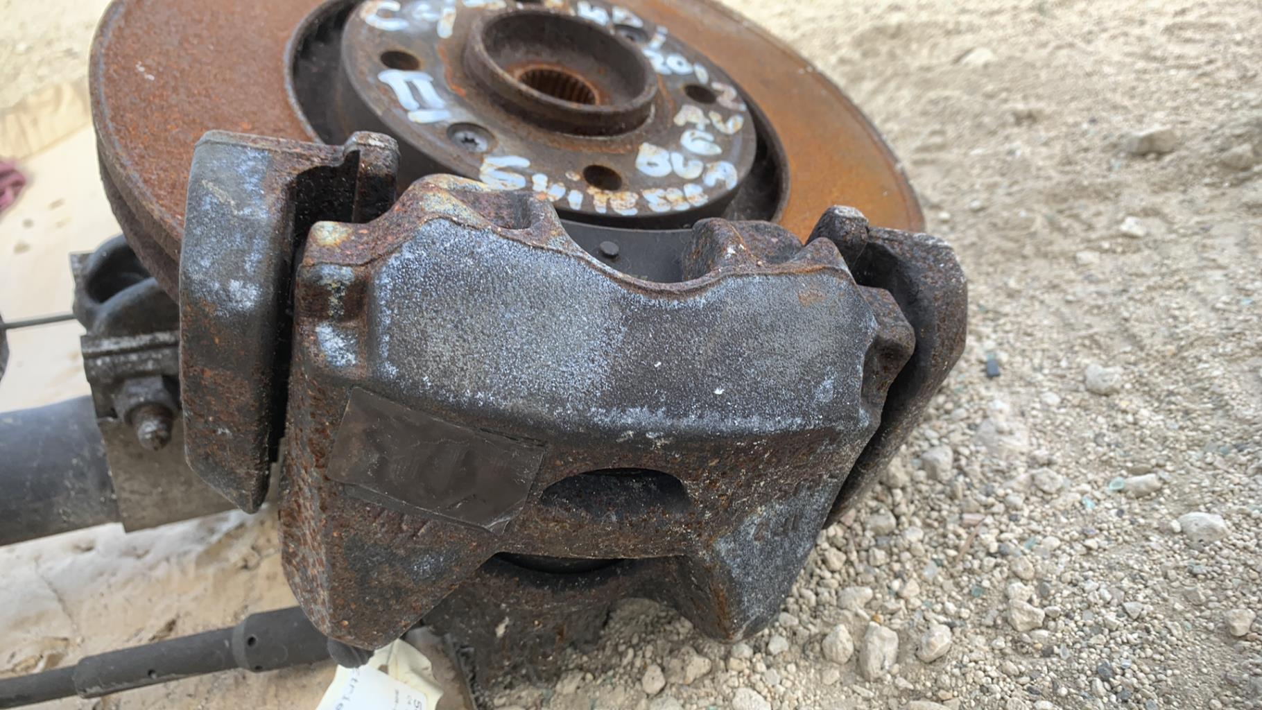 Etrier avant gauche (freinage) CITROEN C4 2 PHASE 1 Diesel - 1