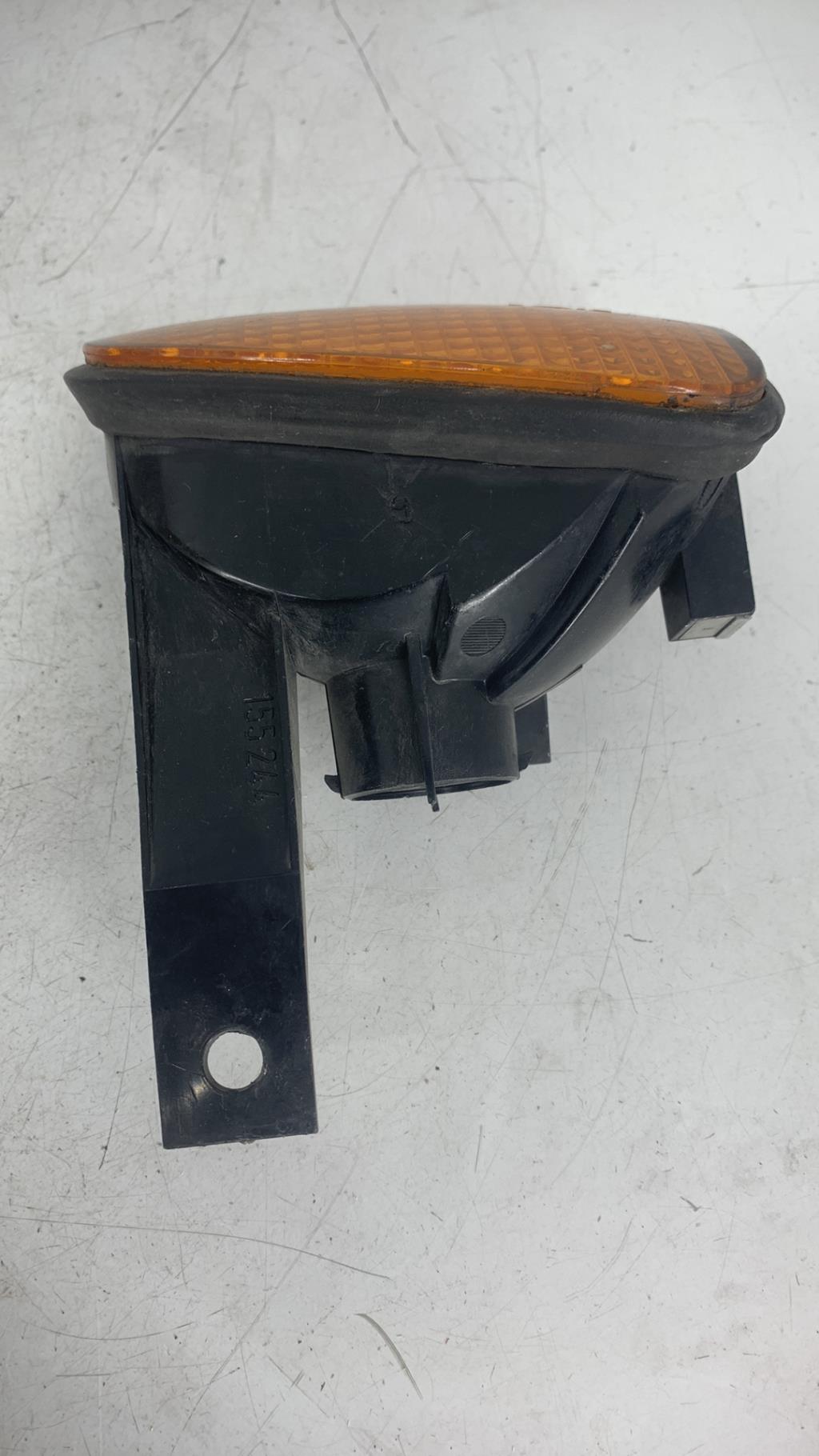 Optique avant secondaire droit (feux)(clignotant) BMW SERIE 5 E34  - 1