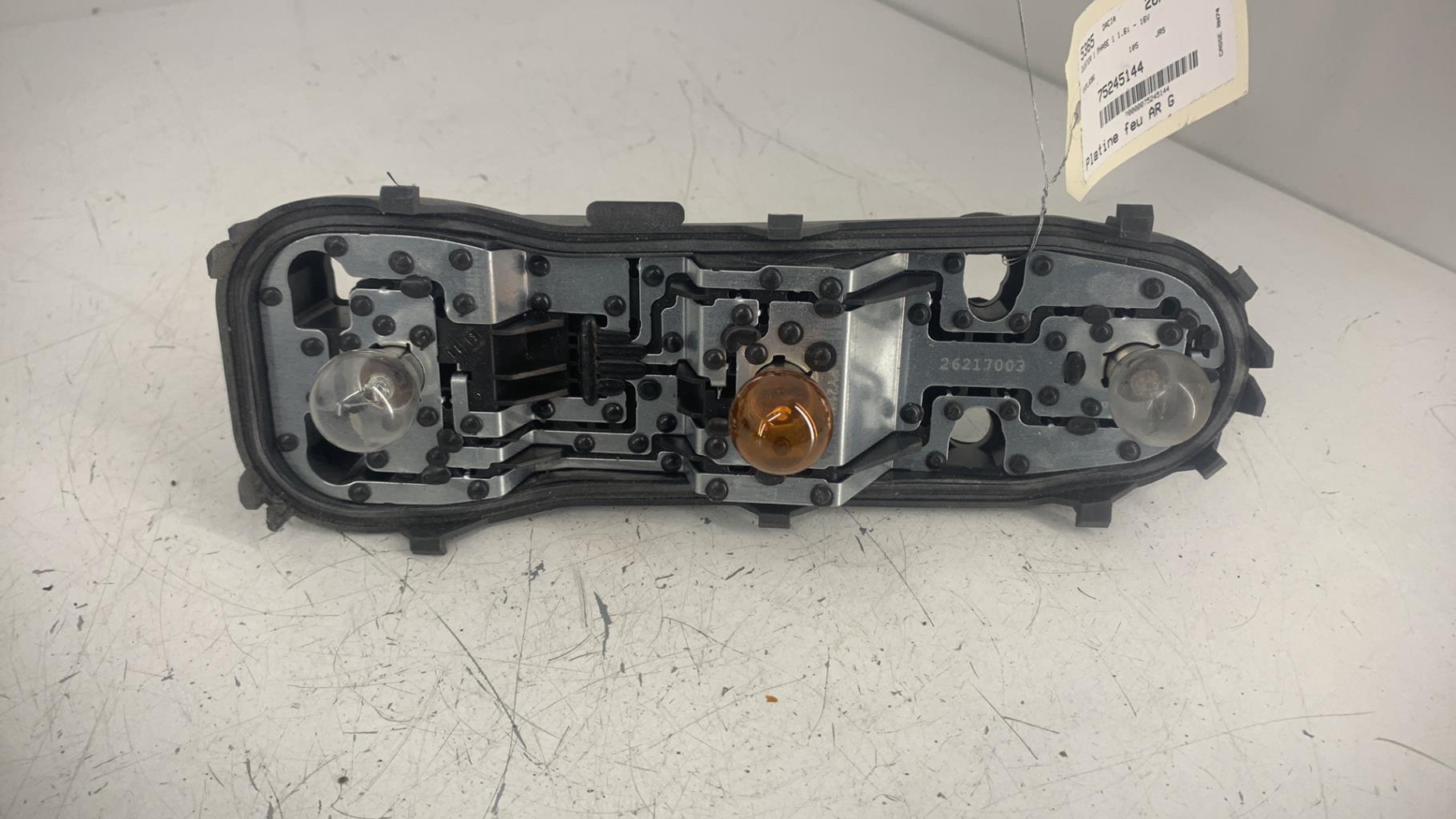 Platine feu arriere gauche DACIA DUSTER 1 PHASE 1 Essence/Ethanol - 1