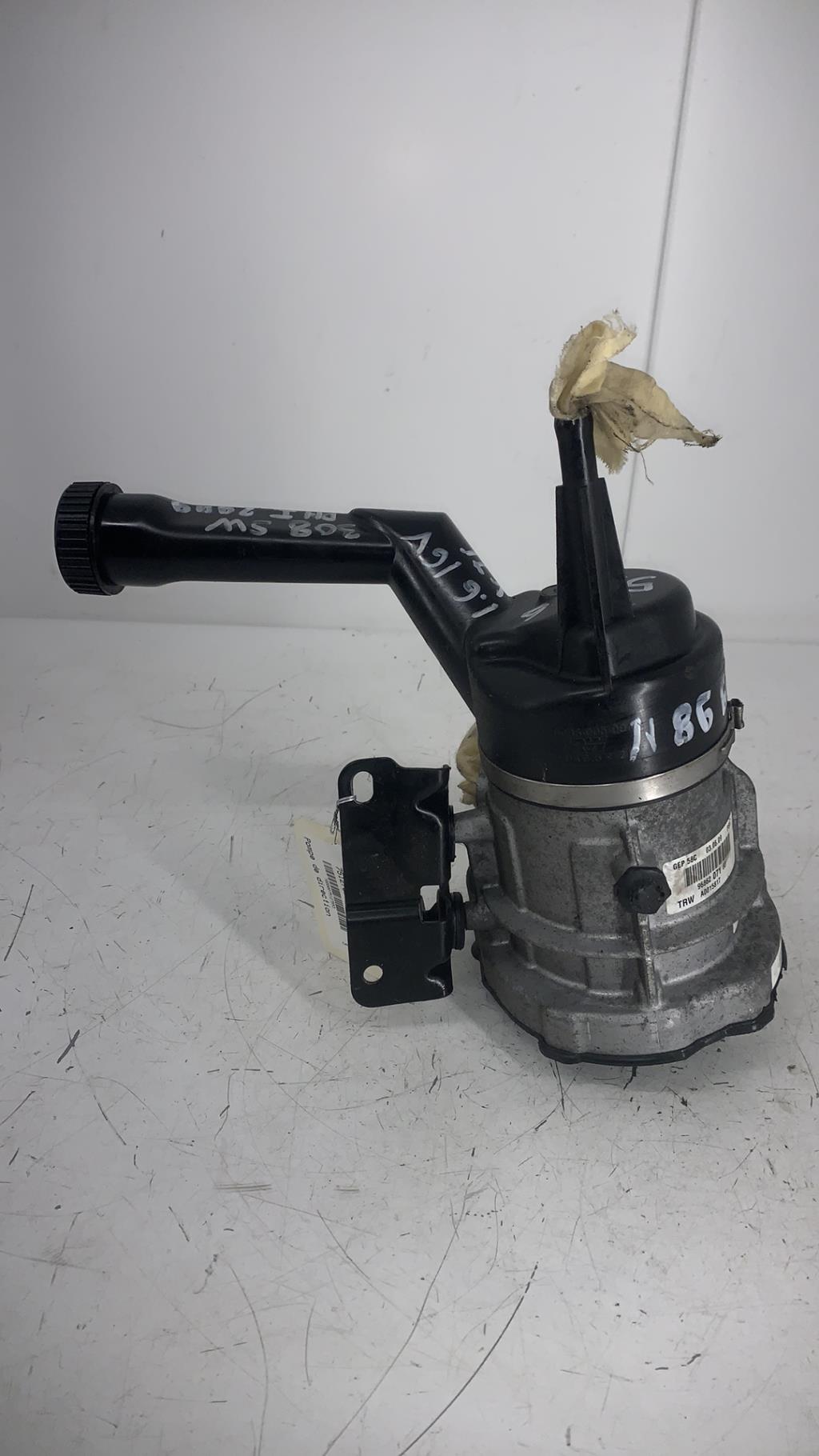 Pompe de direction PEUGEOT 308 1 SW PHASE 1 BREAK Essence - 1