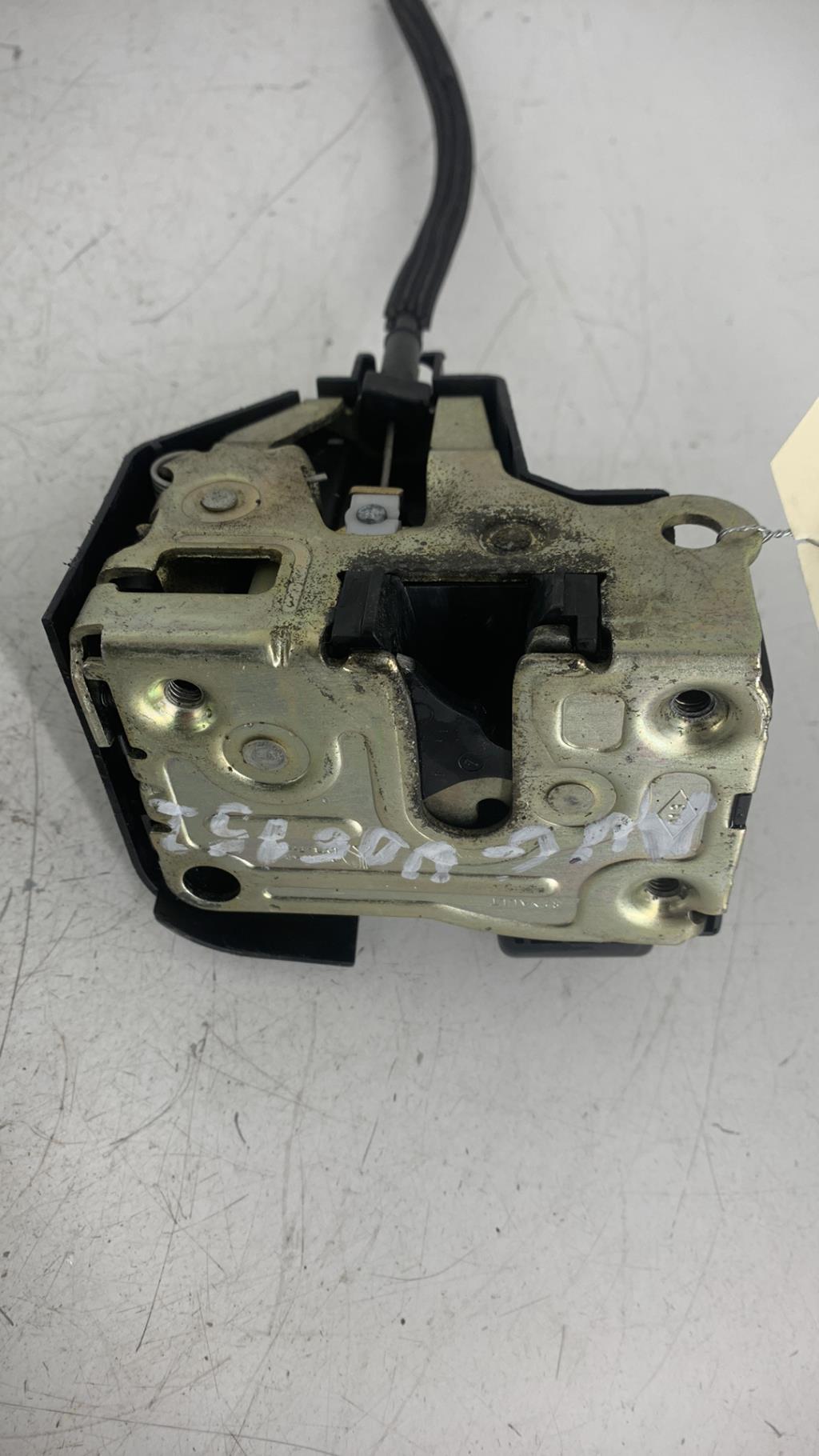 Serrure avant gauche RENAULT CLIO 2 PHASE 2 Diesel - 1