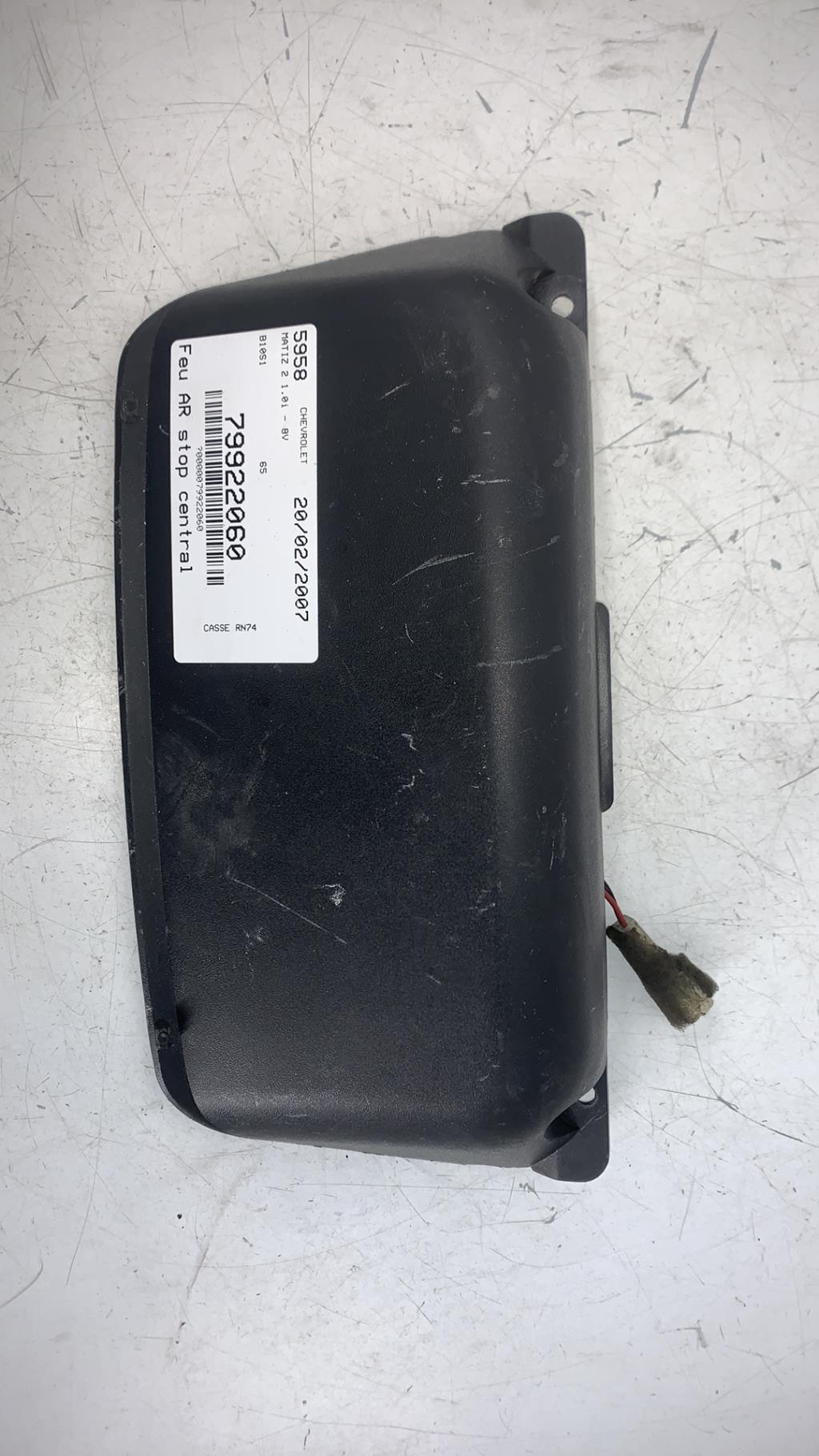 Feu arriere stop central CHEVROLET MATIZ 2 Essence - 1