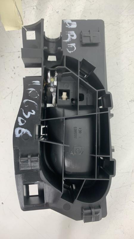 Poignee interieur avant droit PEUGEOT 207 PHASE 1 Essence - 1