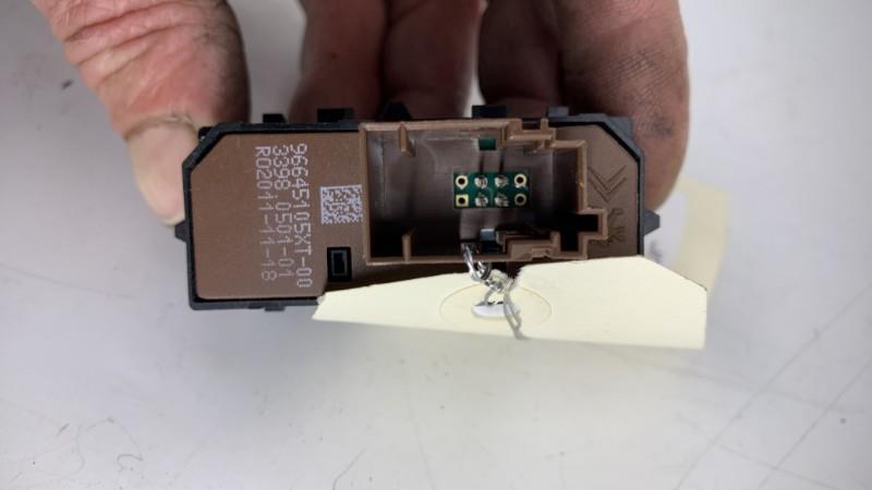 Bouton/Interrupteur CITROEN DS3 PHASE 1 Essence - 1