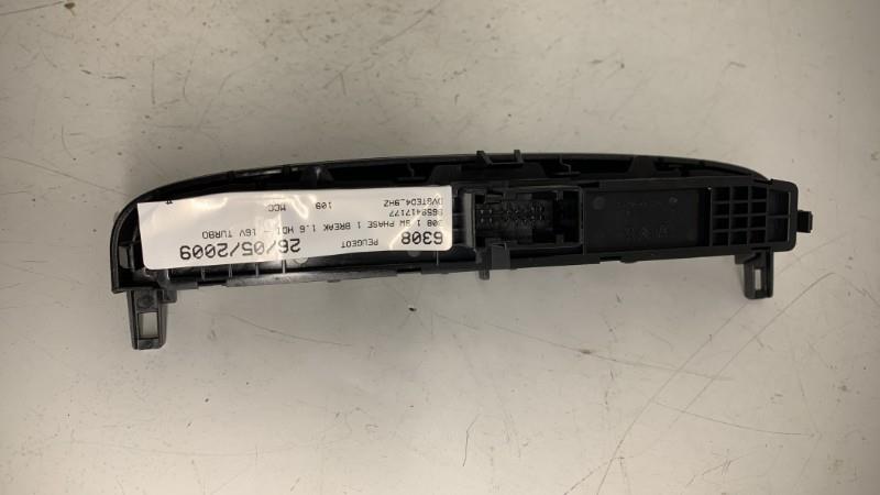 Bouton de warning PEUGEOT 308 1 SW PHASE 1 BREAK Diesel - 1