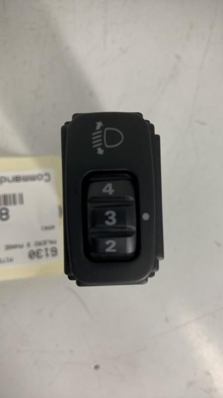 Commande de reglage hauteur de phare MITSUBISHI PAJERO 3 PHASE 1 Diesel - 1