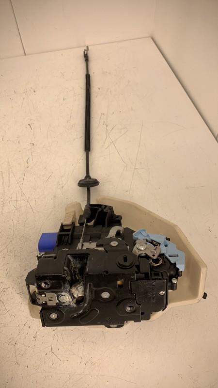 Serrure arriere droit VOLKSWAGEN GOLF 5 Diesel - 1