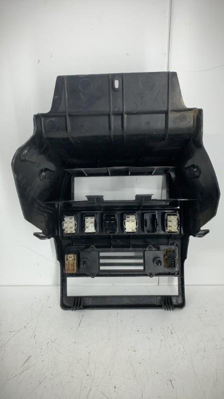 Console central (interieur plastique) LADA NIVA PHASE 2 Diesel - 1