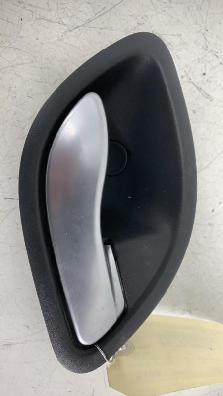 Poignee interieur avant droit RENAULT LAGUNA 2 PHASE 2 Essence - 1